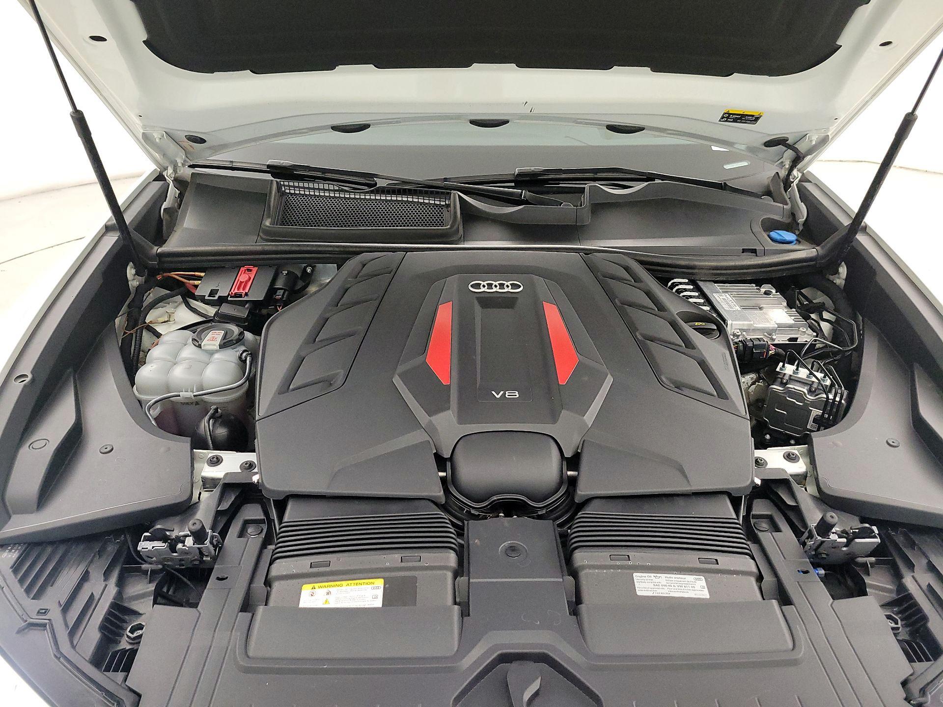 Thumbnail: 2023 Audi SQ8 - 18