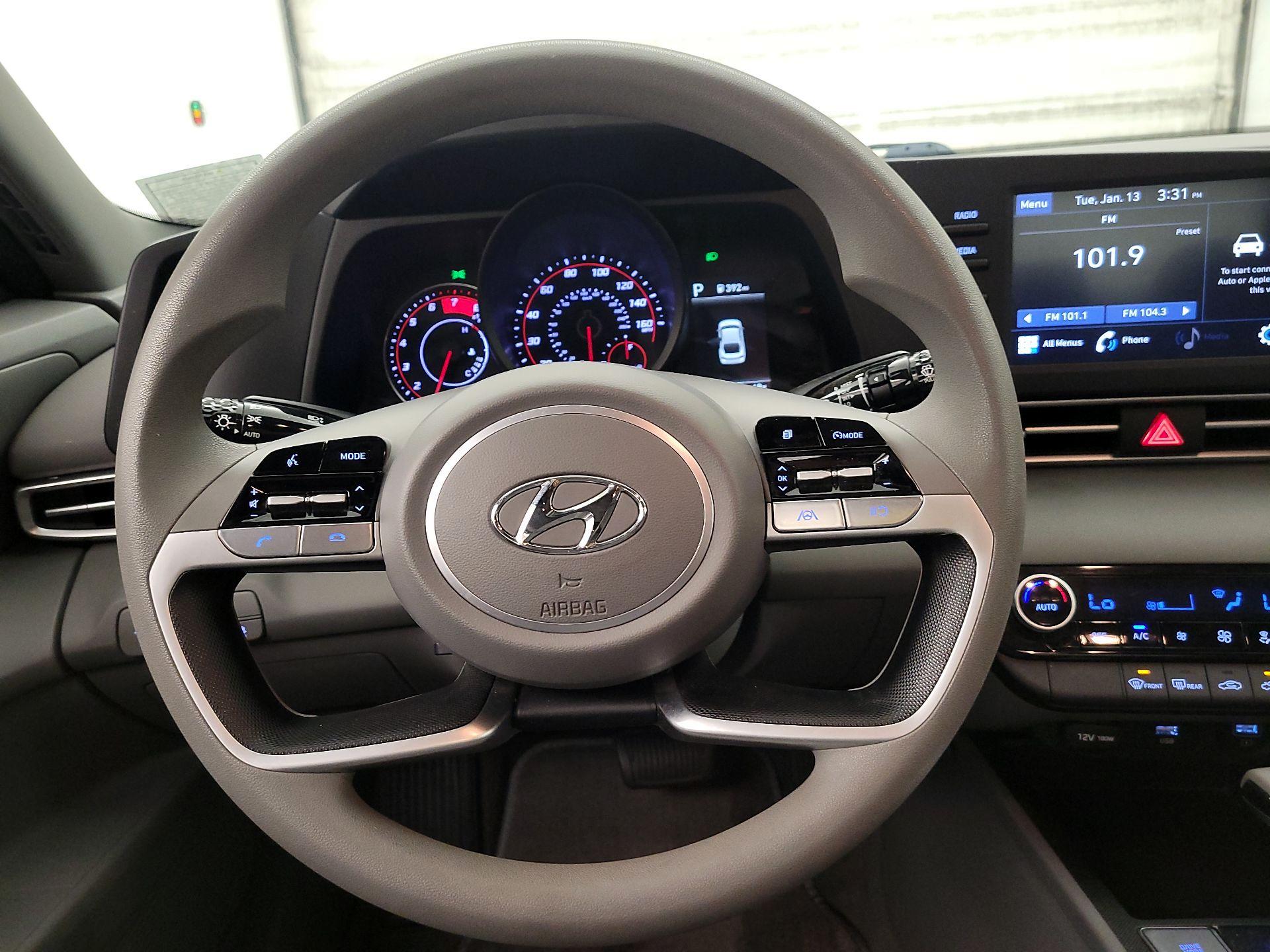 Thumbnail: 2023 Hyundai Elantra - 10