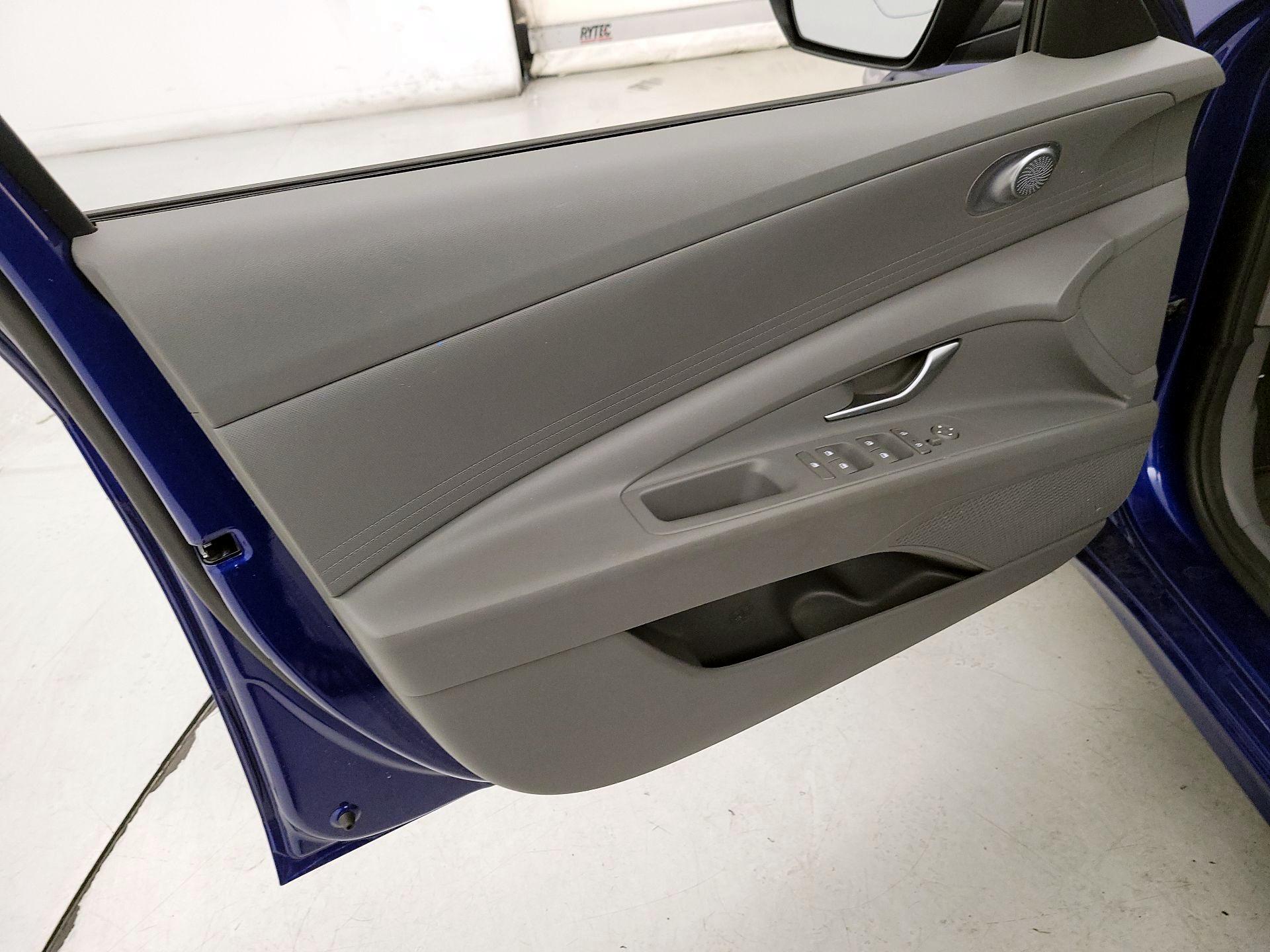 Thumbnail: 2023 Hyundai Elantra - 12