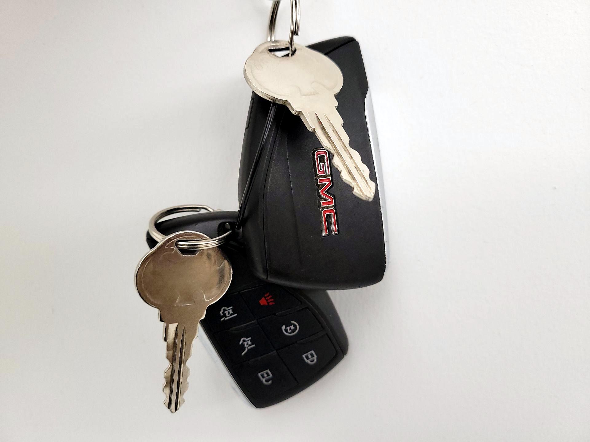 Thumbnail: 2021 GMC Yukon XL - 20