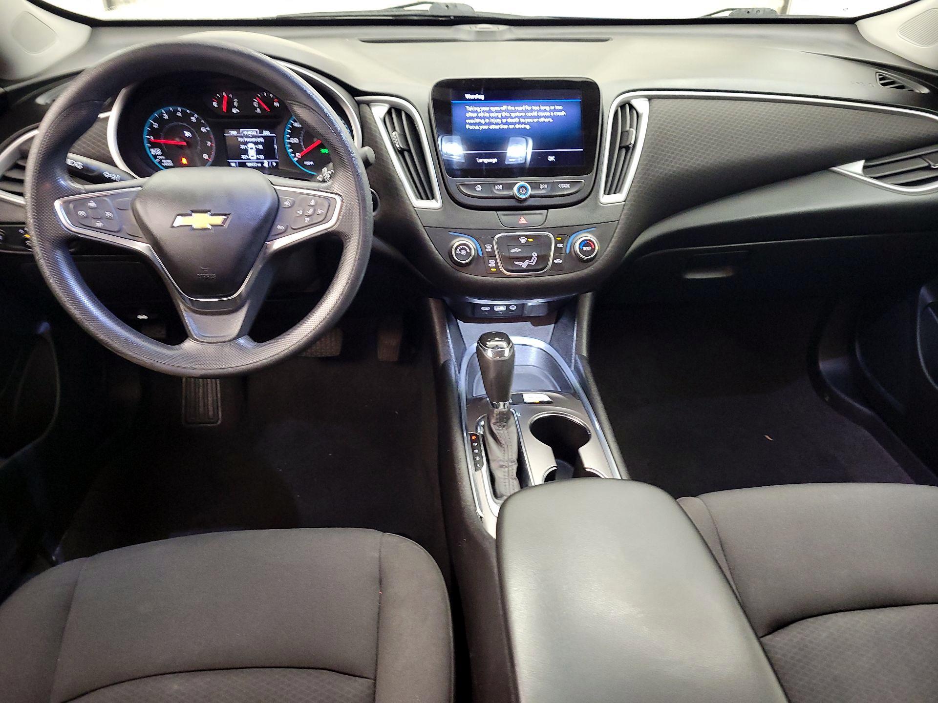 Thumbnail: 2019 Chevrolet Malibu - 9