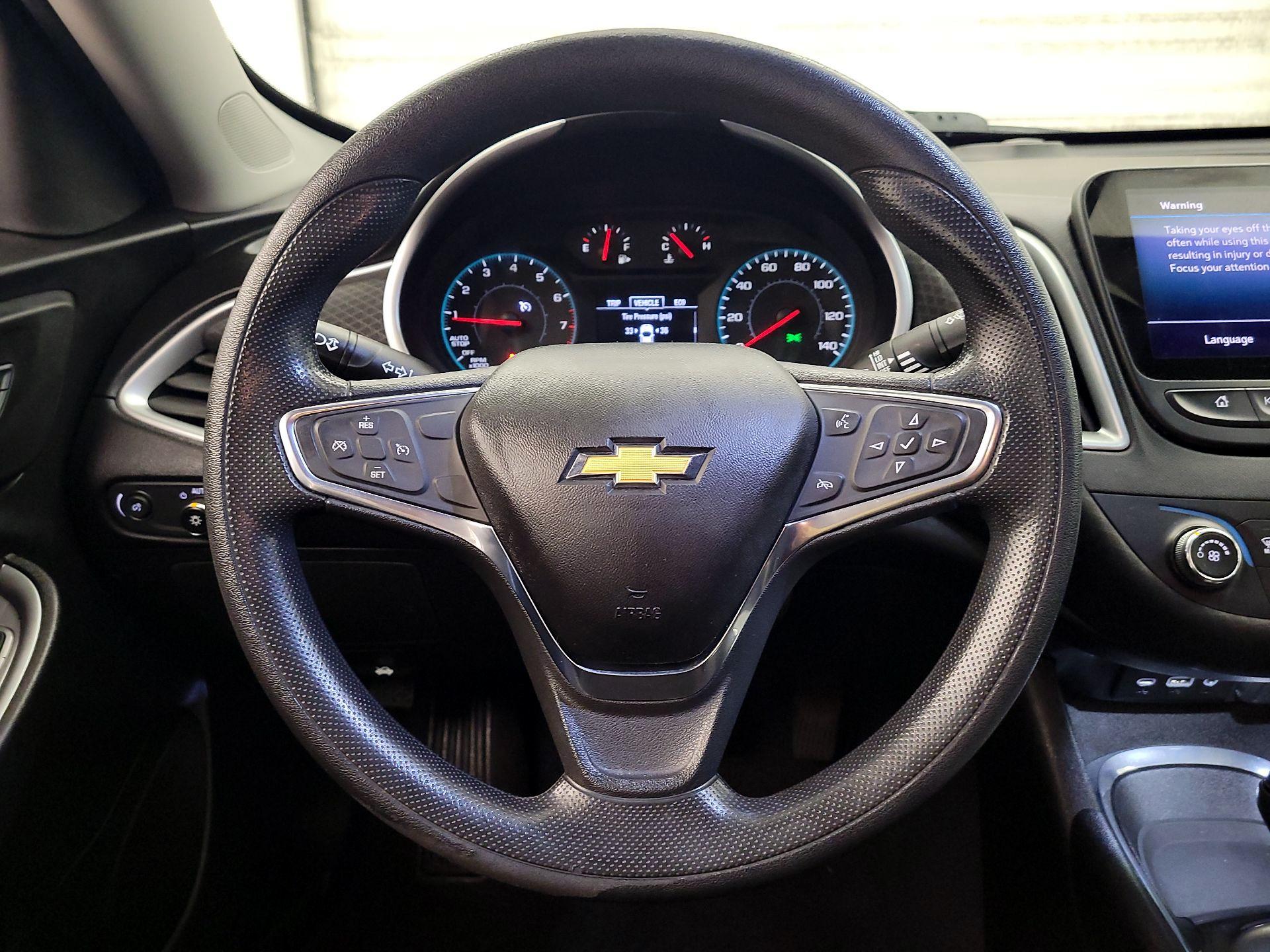 Thumbnail: 2019 Chevrolet Malibu - 10