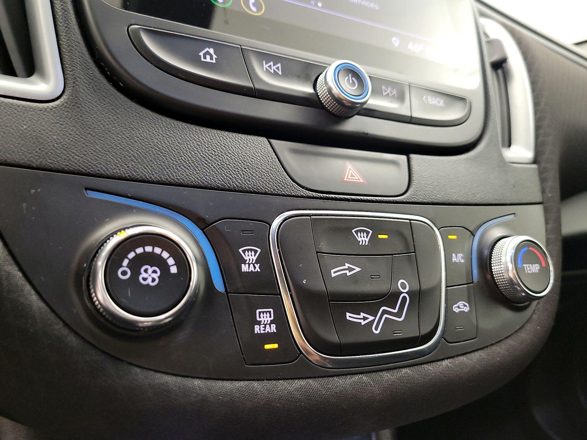 Thumbnail: 2019 Chevrolet Malibu - 15