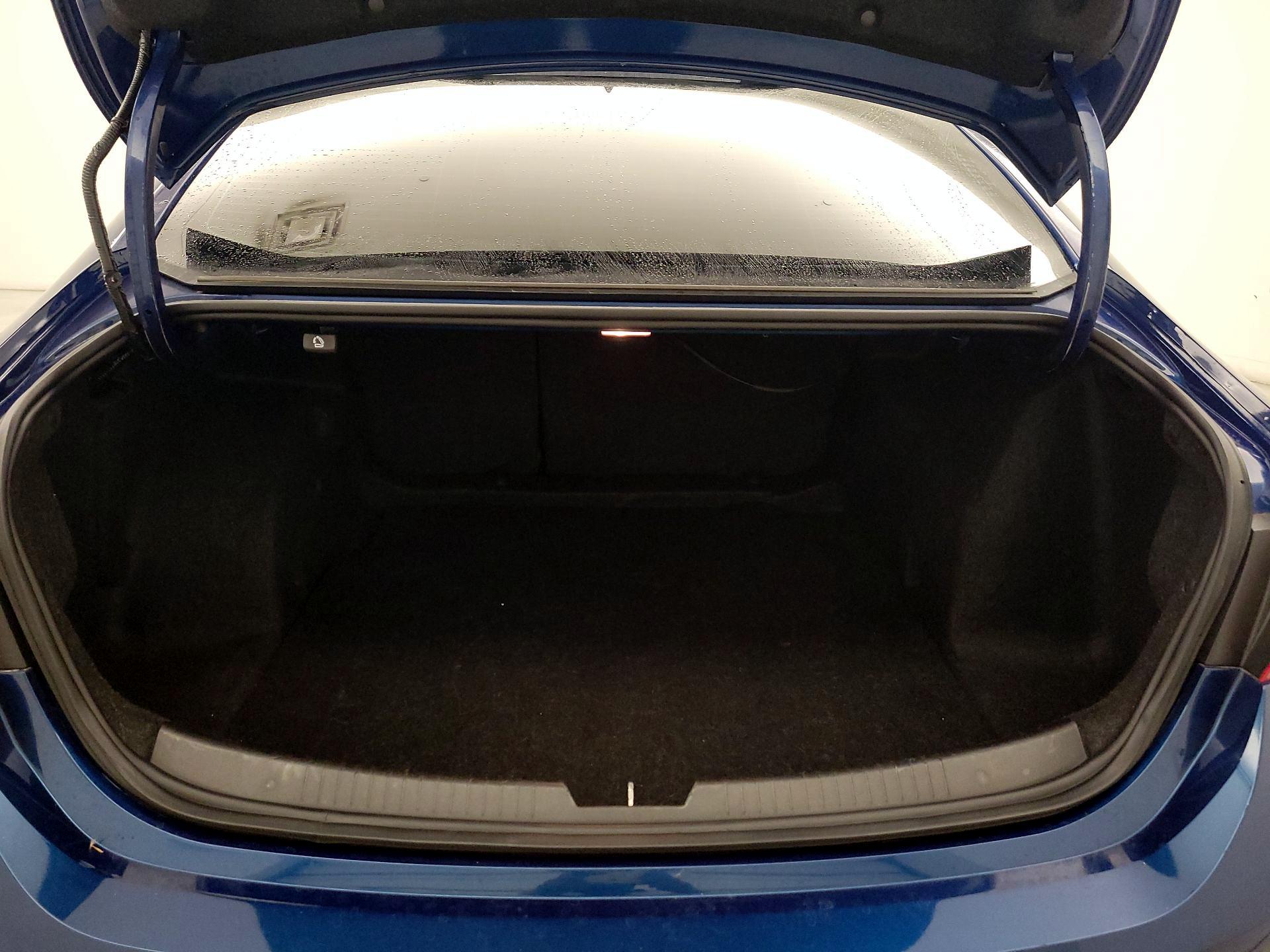 Thumbnail: 2019 Chevrolet Malibu - 18