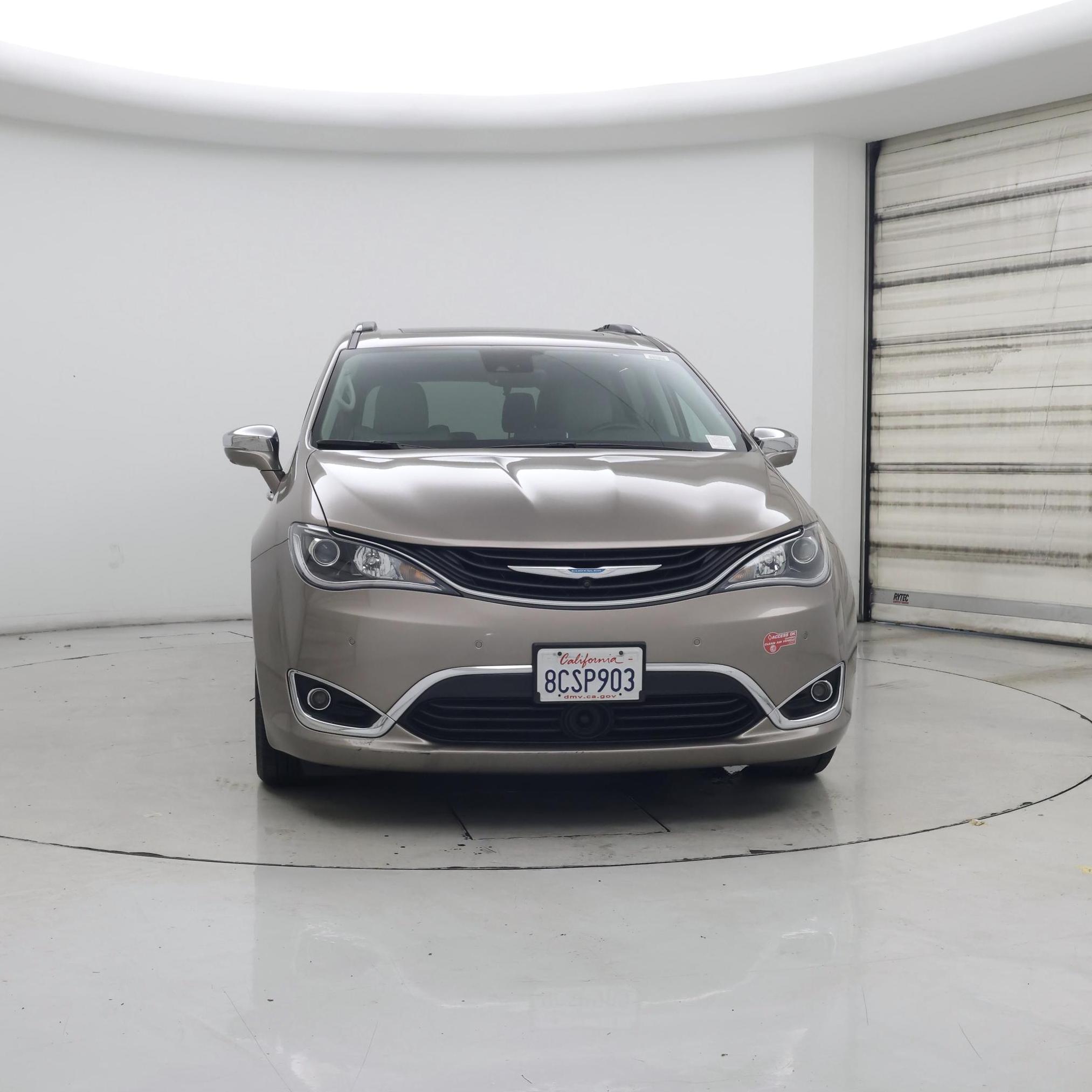 Thumbnail: 2018 Chrysler Pacifica - 5