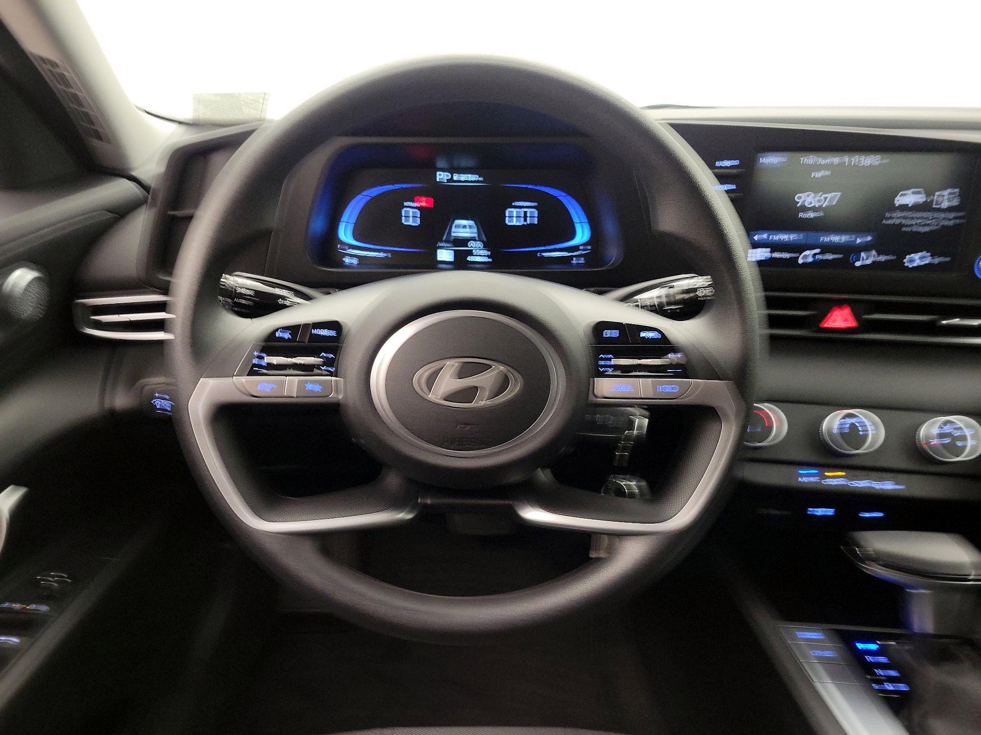 Thumbnail: 2025 Hyundai Elantra - 10