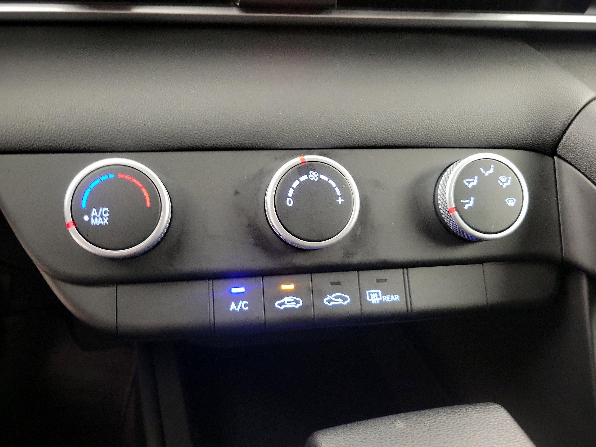 Thumbnail: 2025 Hyundai Elantra - 16