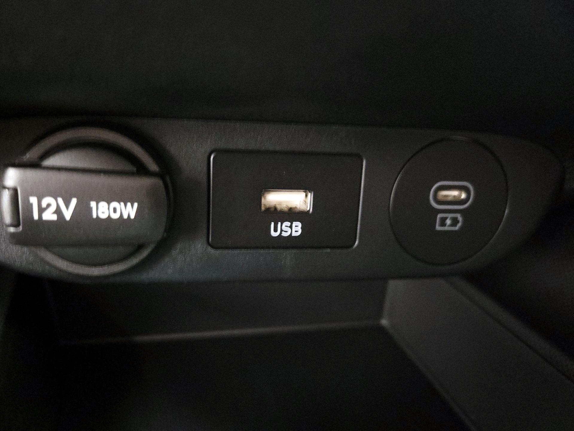 Thumbnail: 2025 Hyundai Elantra - 18