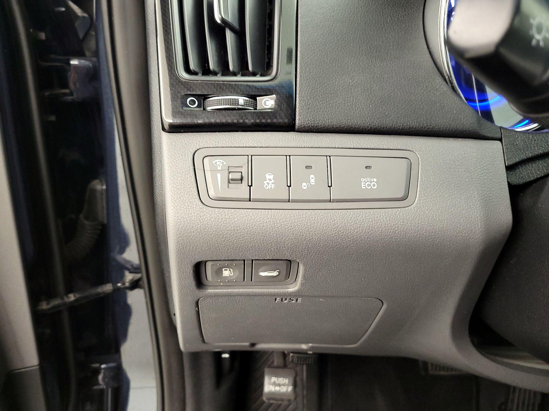 Thumbnail: 2014 Hyundai Sonata - 13
