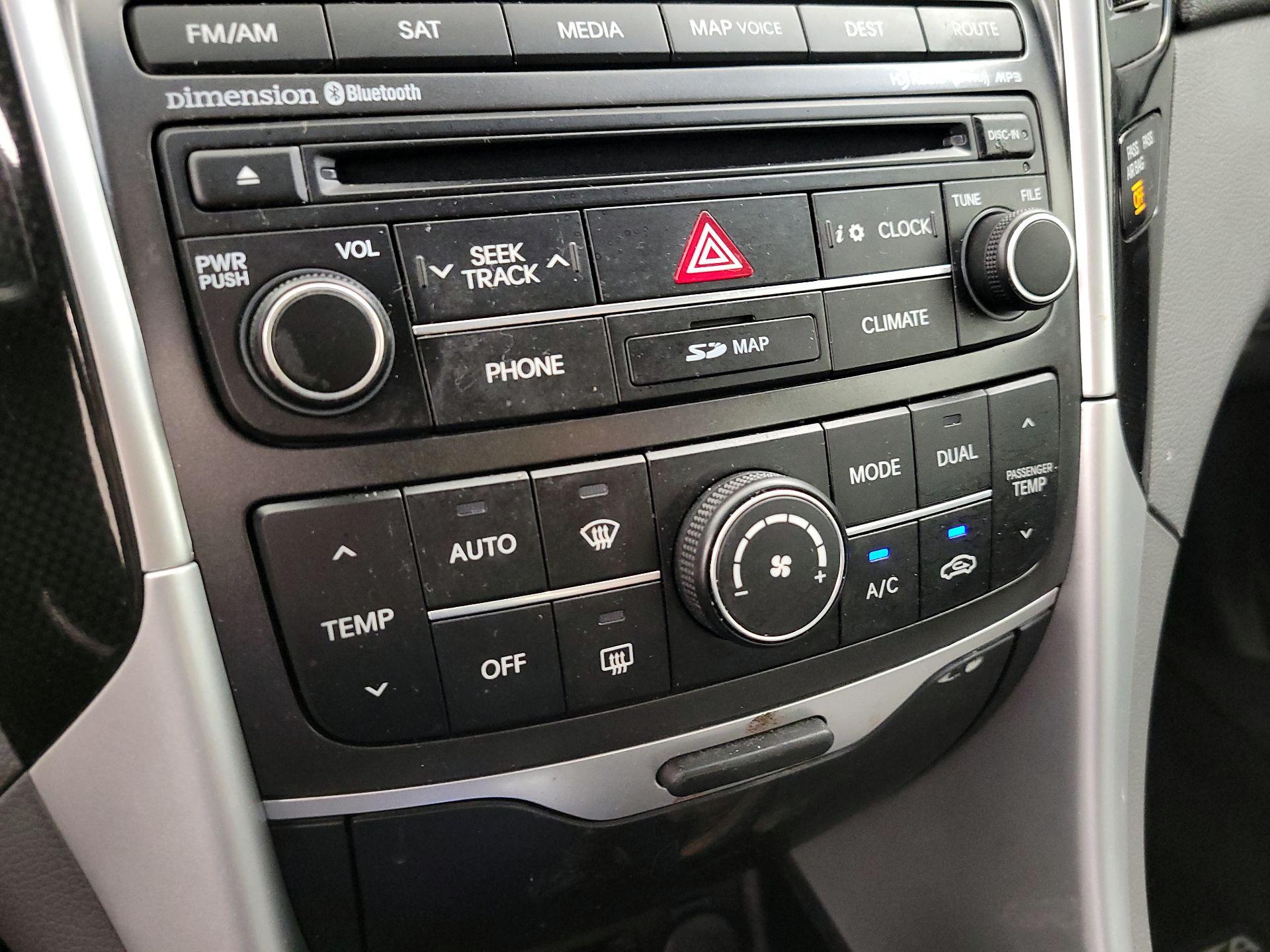 Thumbnail: 2014 Hyundai Sonata - 17
