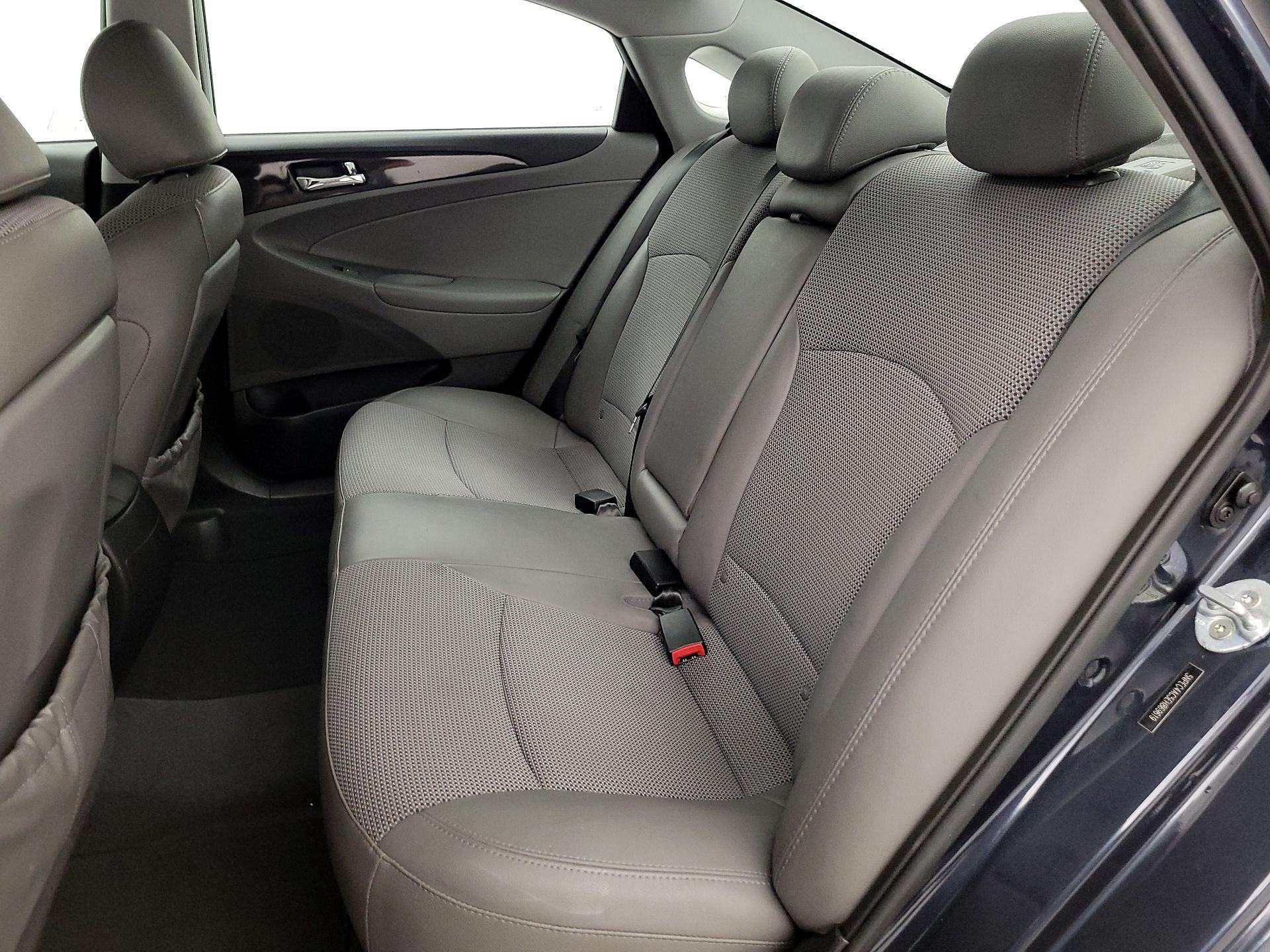 Thumbnail: 2014 Hyundai Sonata - 19