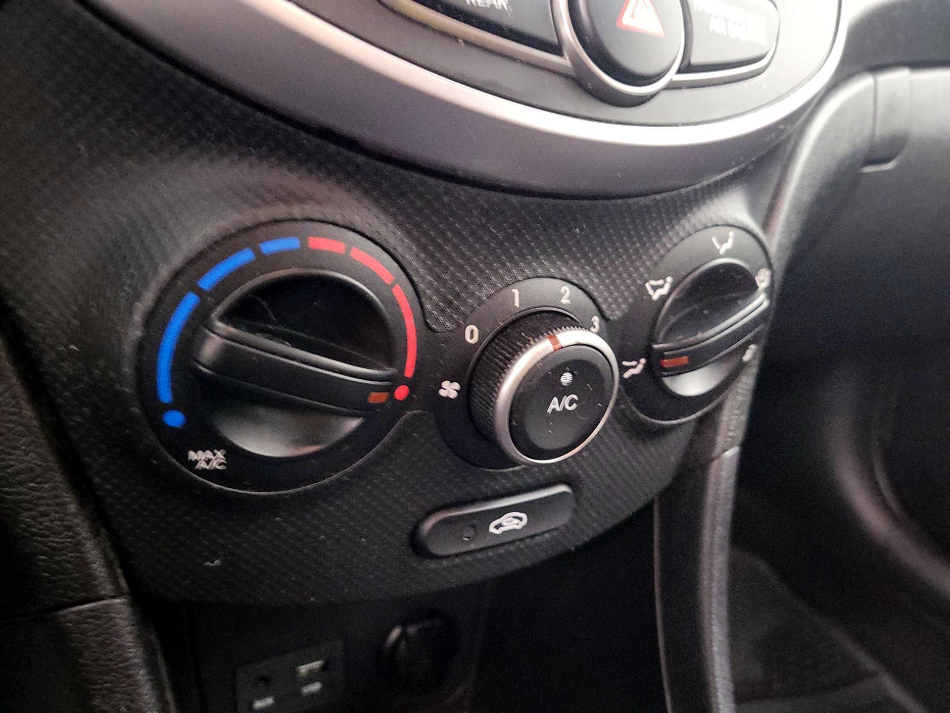 Thumbnail: 2017 Hyundai Accent - 14