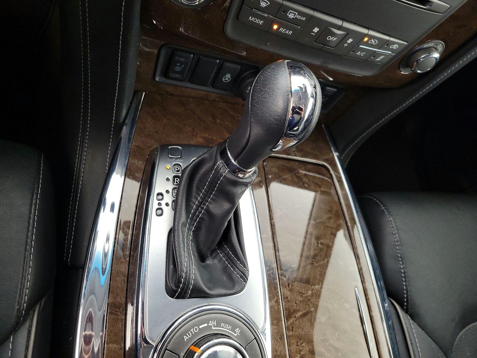 Thumbnail: 2017 INFINITI QX80 - 18