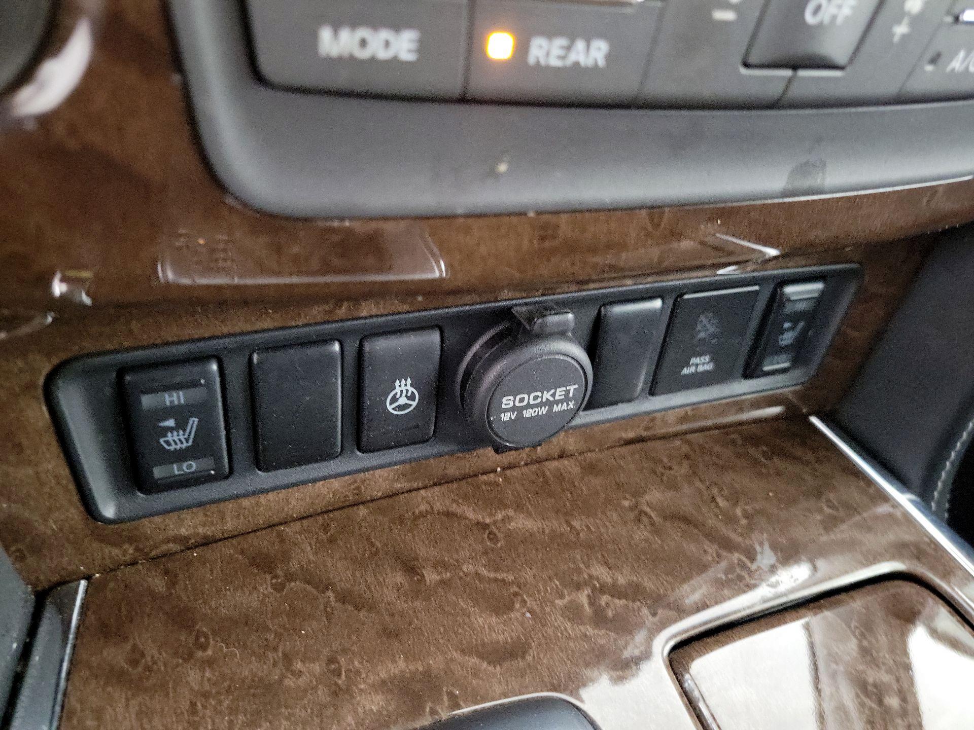 Thumbnail: 2017 INFINITI QX80 - 19