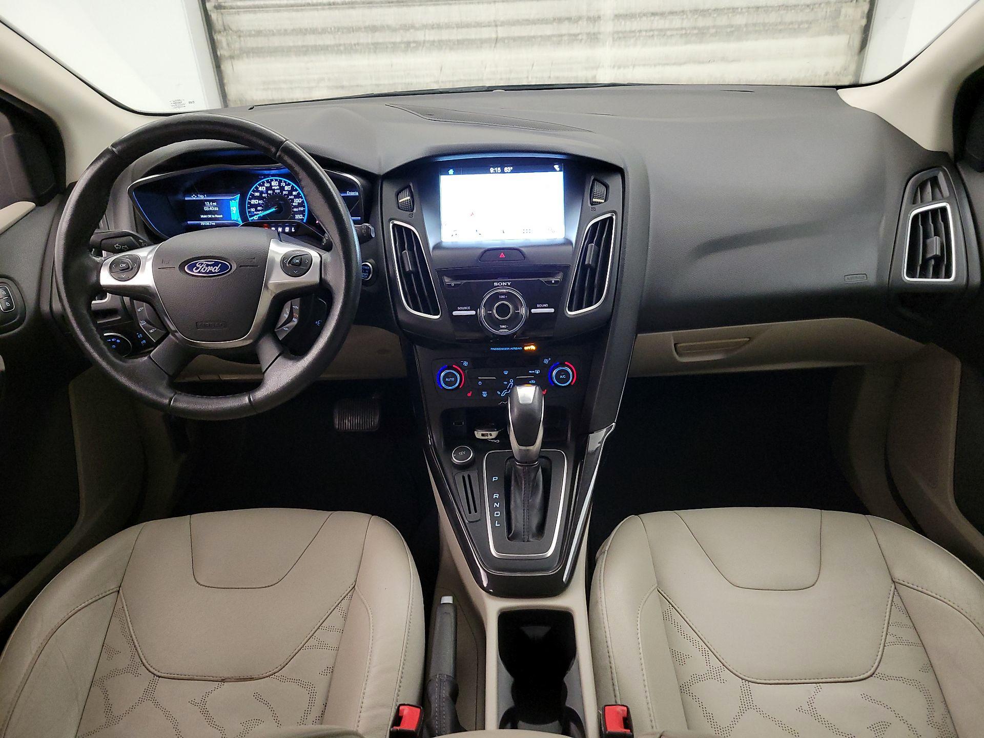 Thumbnail: 2016 Ford Focus - 9