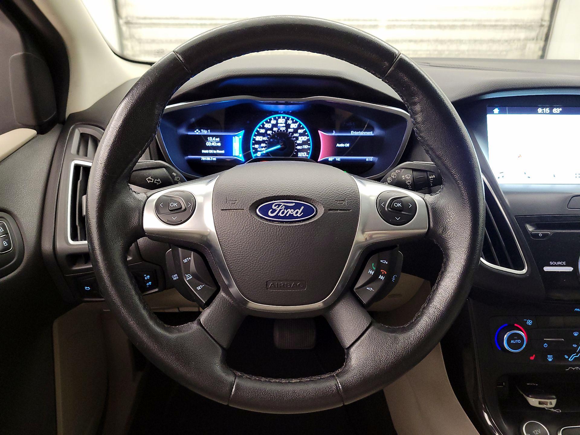 Thumbnail: 2016 Ford Focus - 10