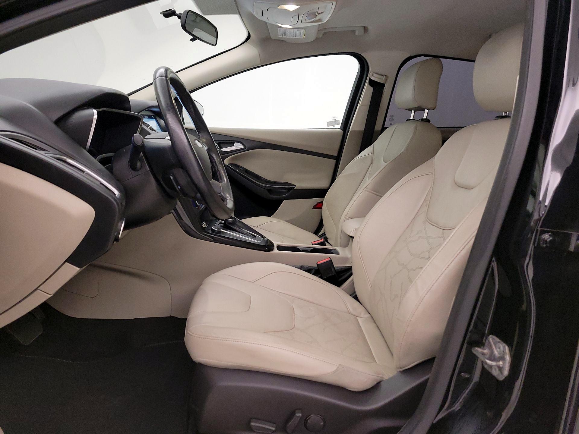 Thumbnail: 2016 Ford Focus - 11