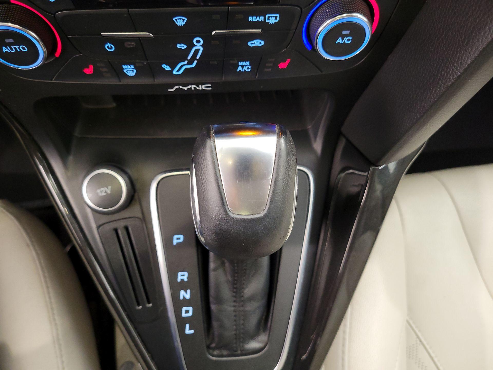 Thumbnail: 2016 Ford Focus - 17