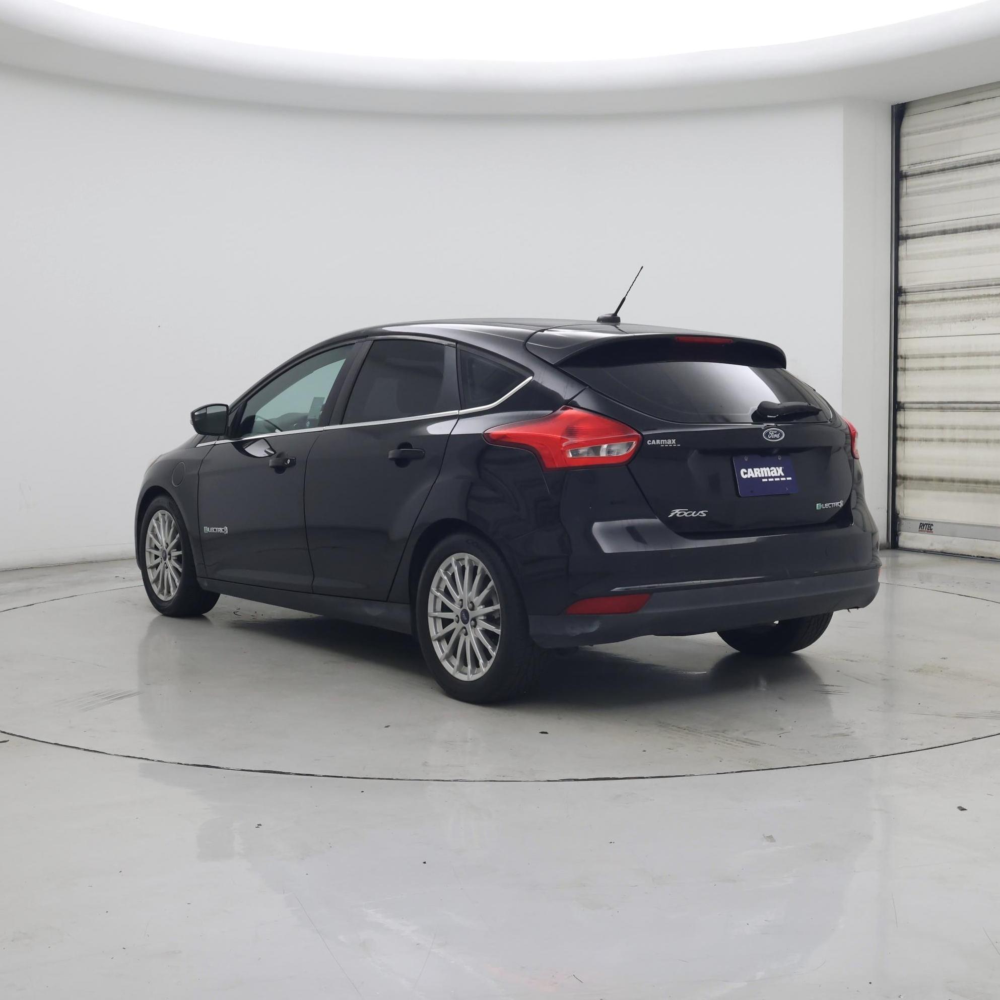 Thumbnail: 2016 Ford Focus - 2