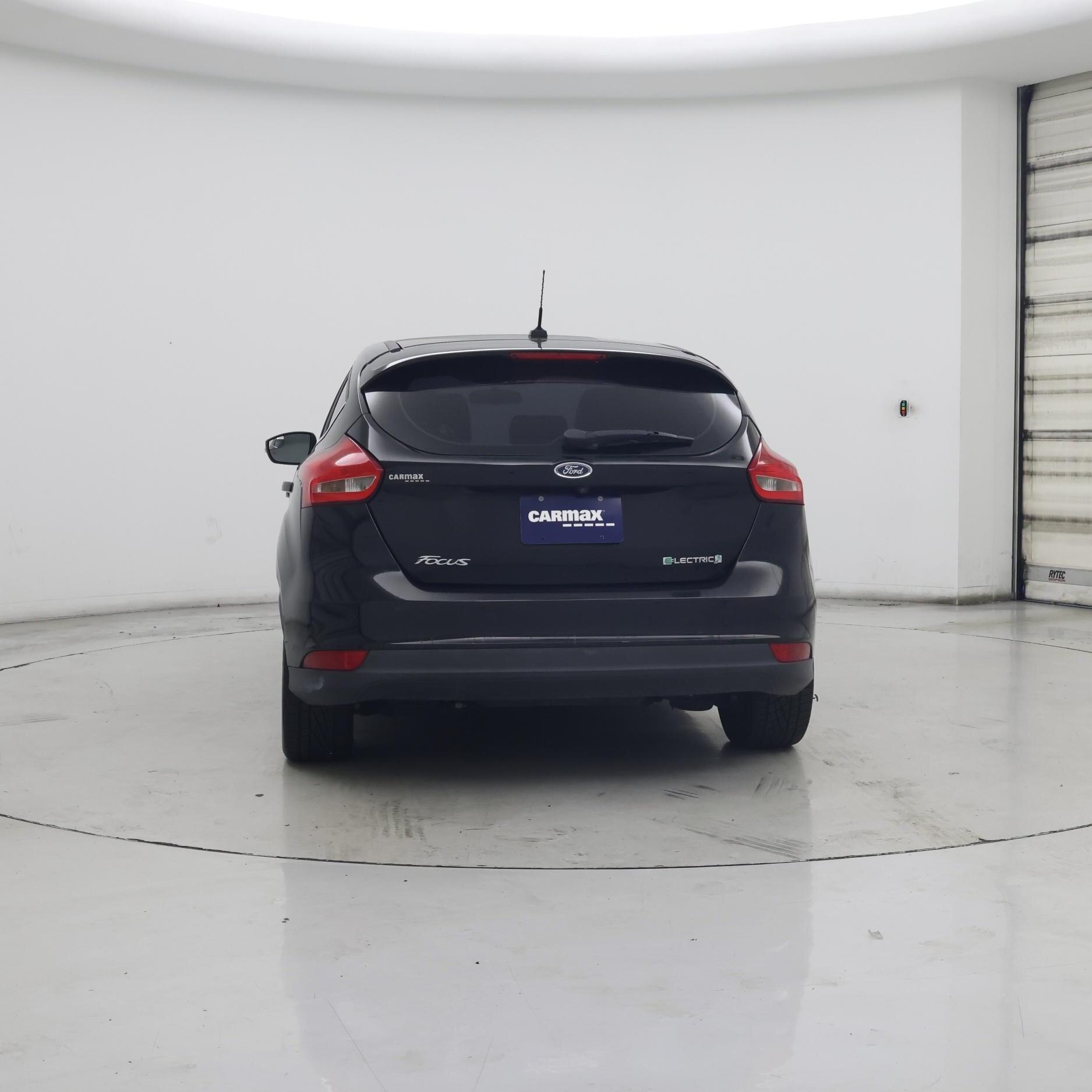 Thumbnail: 2016 Ford Focus - 6