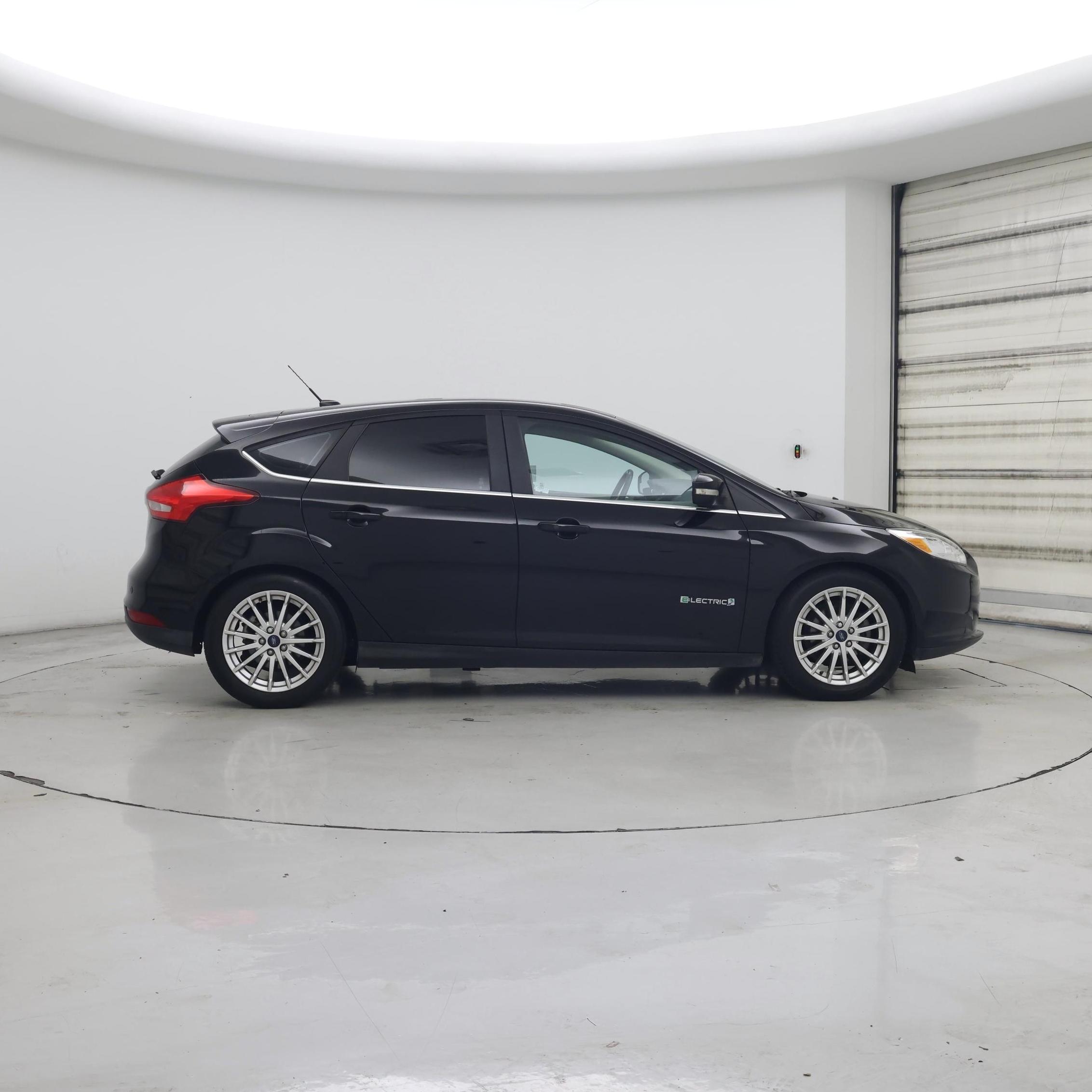 Thumbnail: 2016 Ford Focus - 7