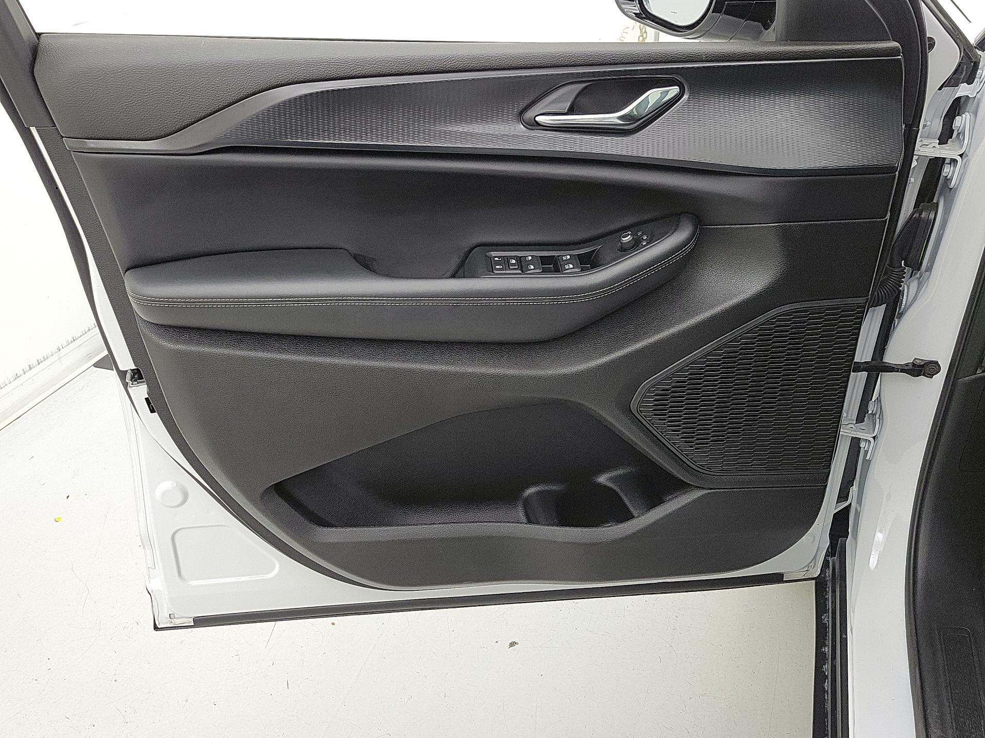 Thumbnail: 2024 Jeep Grand Cherokee - 12