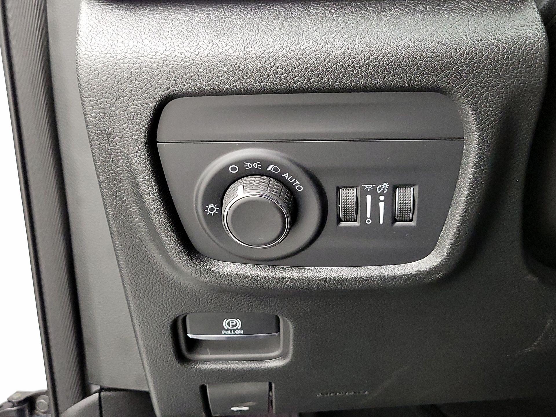 Thumbnail: 2024 Jeep Grand Cherokee - 13