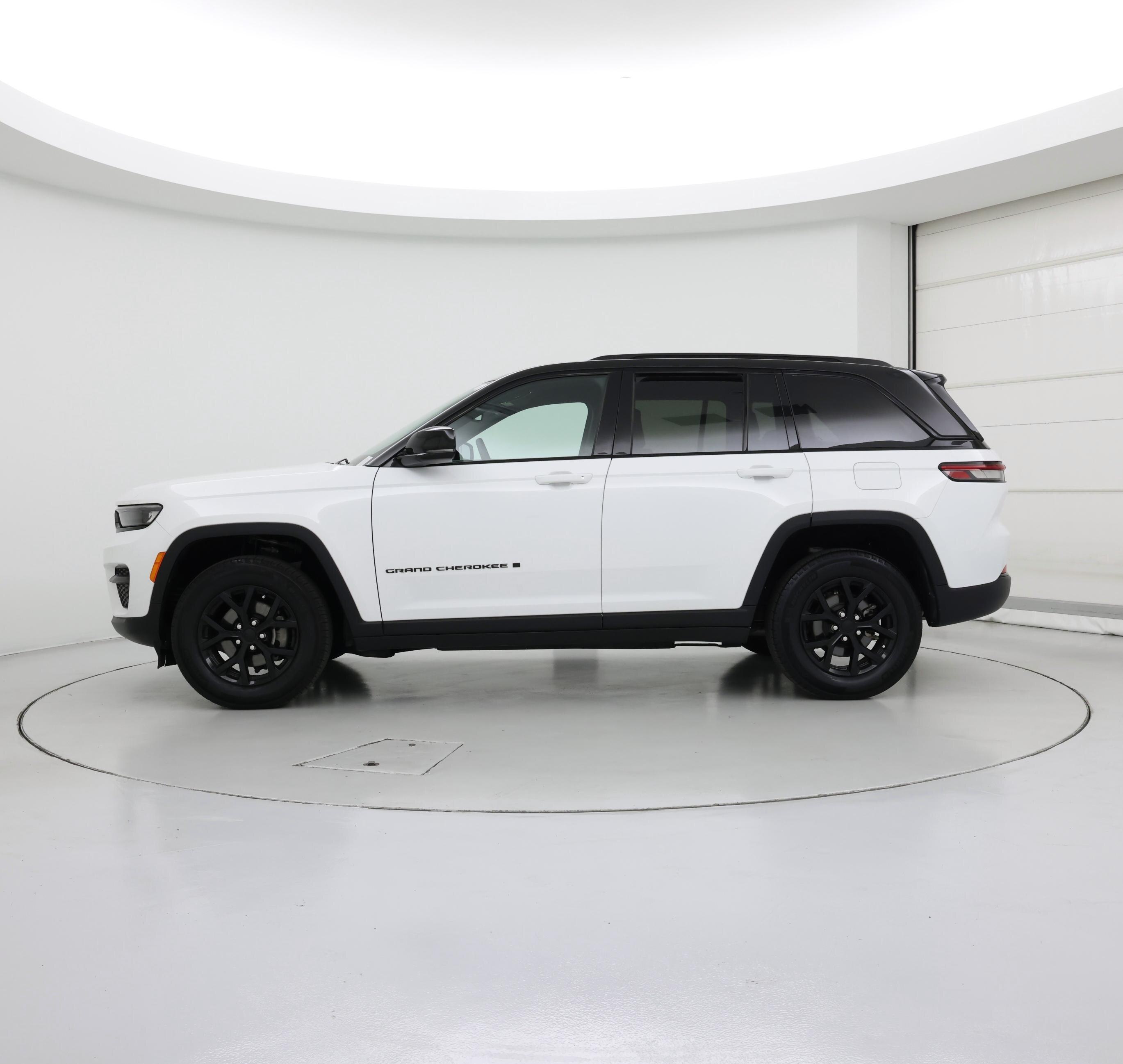 Thumbnail: 2024 Jeep Grand Cherokee - 3