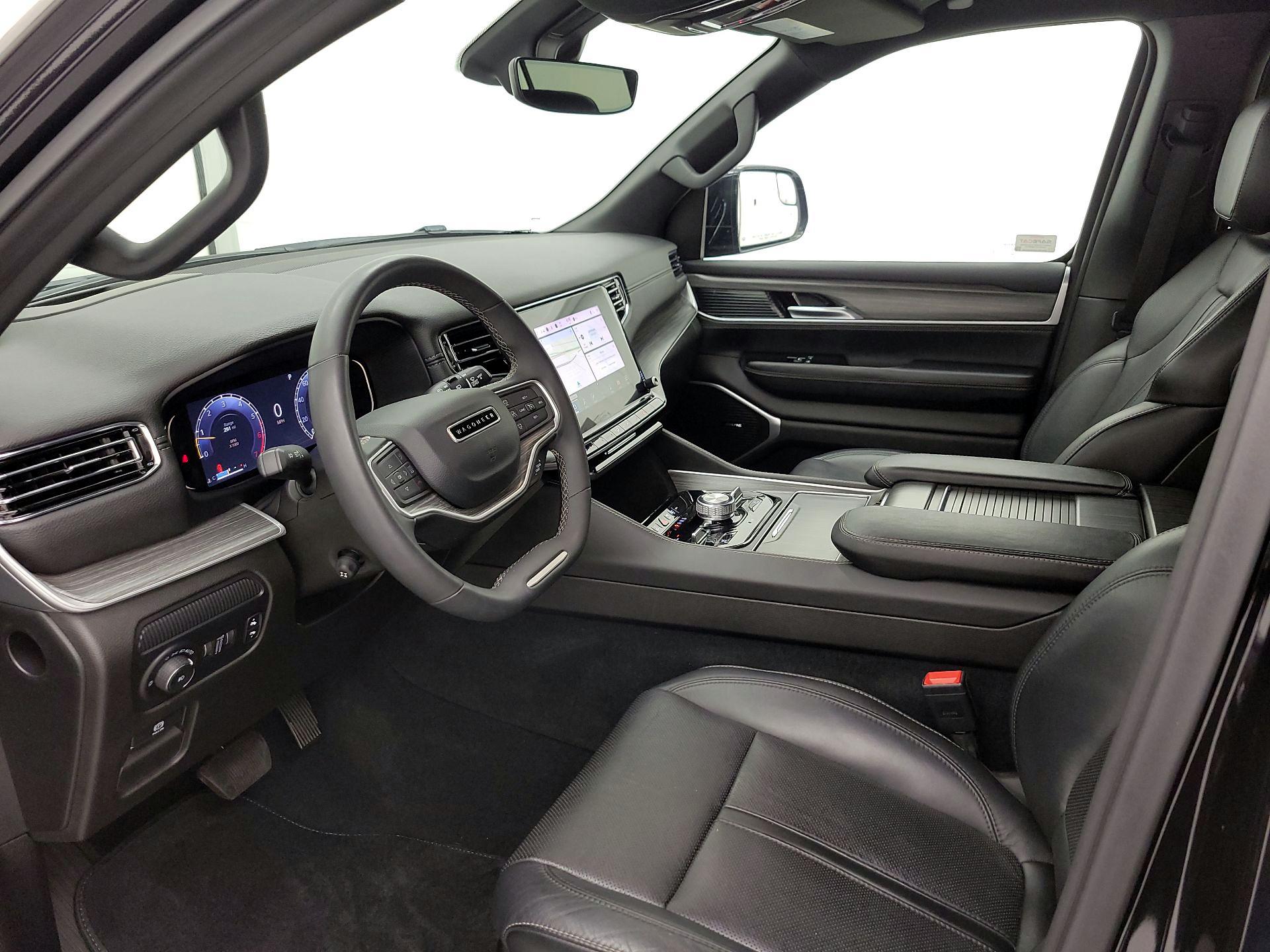 Thumbnail: 2023 Jeep Wagoneer - 11