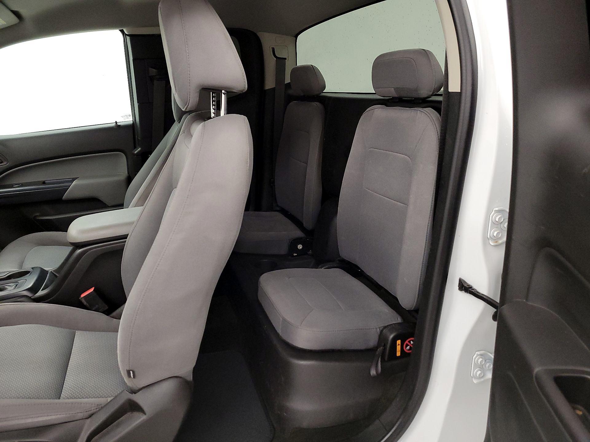 Thumbnail: 2016 GMC Canyon - 19