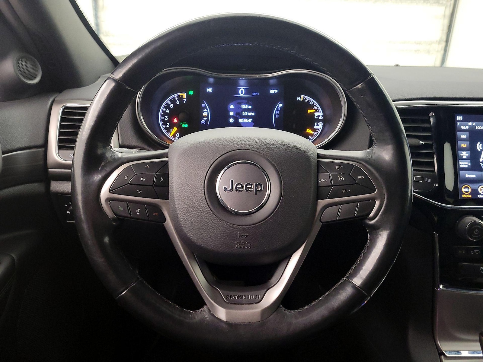 2019 Jeep Grand Cherokee Altitude - Photo 11
