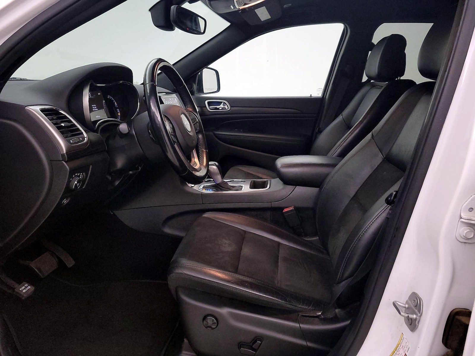 2019 Jeep Grand Cherokee Altitude - Photo 12