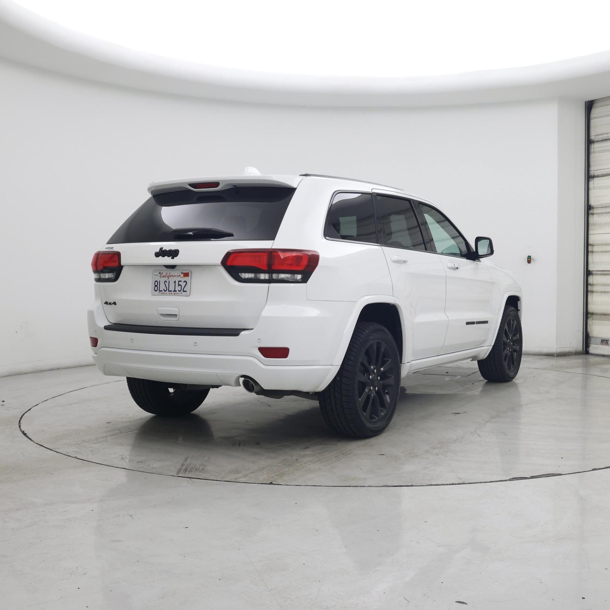 Thumbnail: 2019 Jeep Grand Cherokee - 8