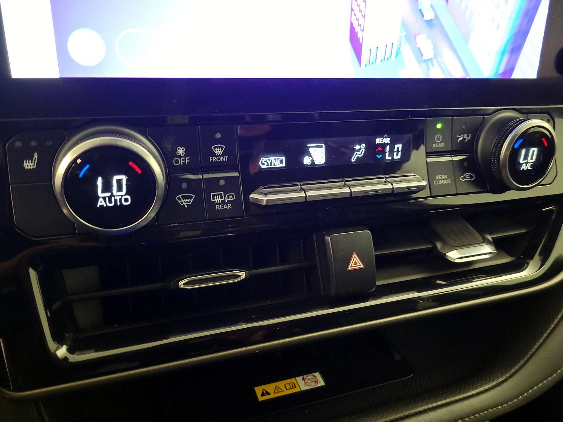 Thumbnail: 2023 Toyota Highlander - 16