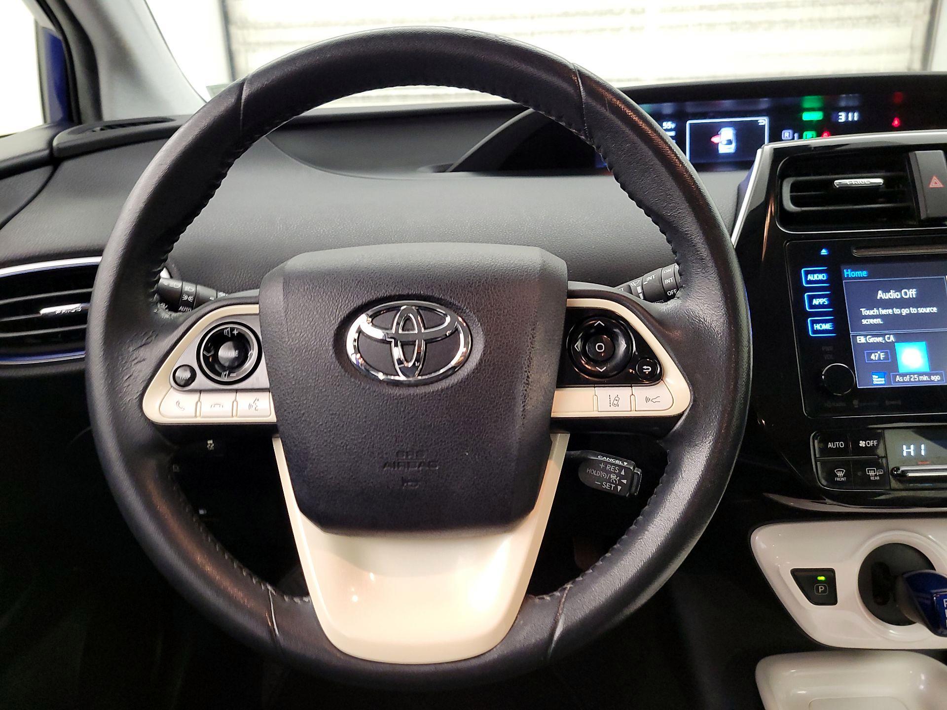 Thumbnail: 2016 Toyota Prius - 10