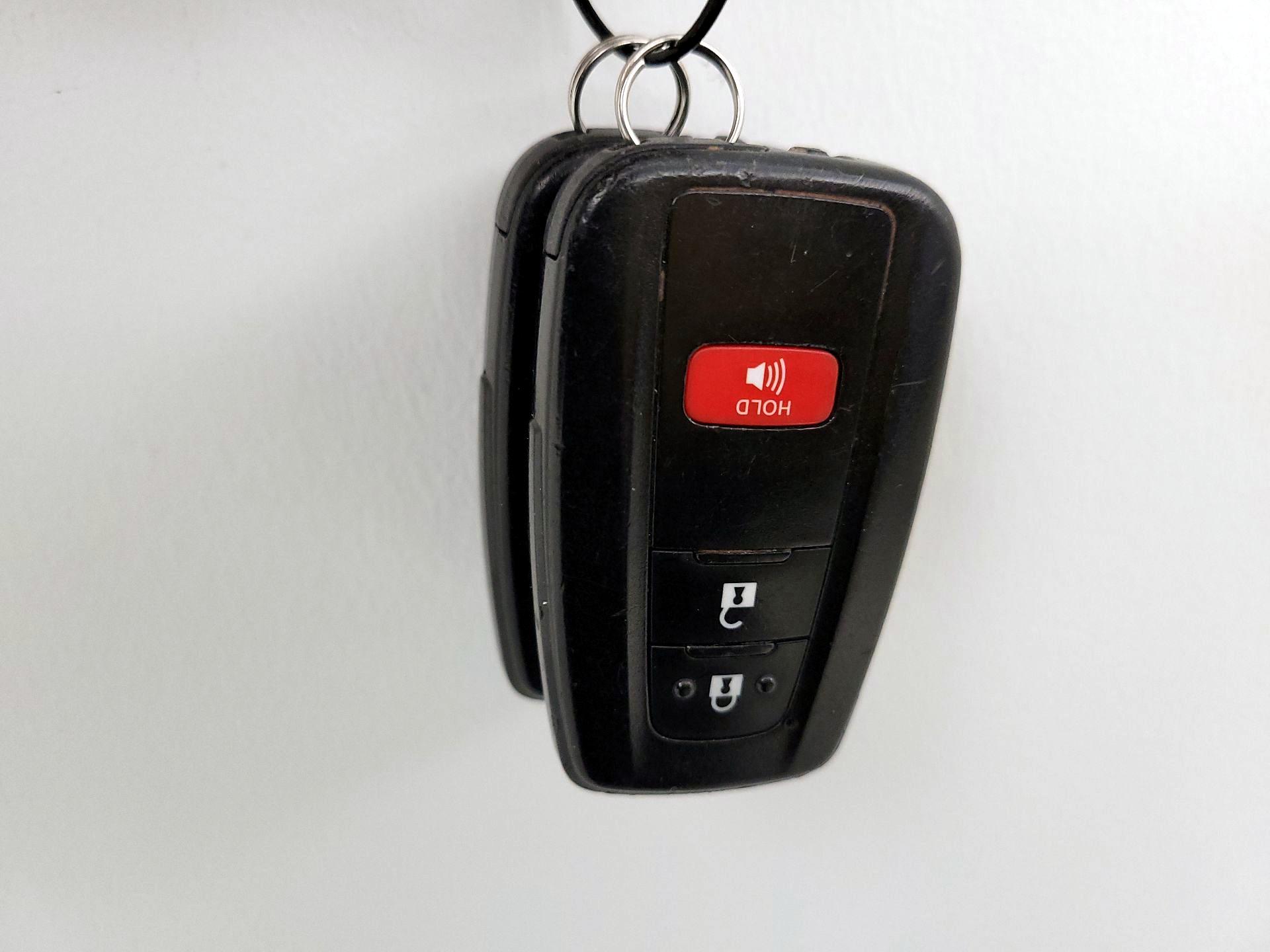 Thumbnail: 2016 Toyota Prius - 20