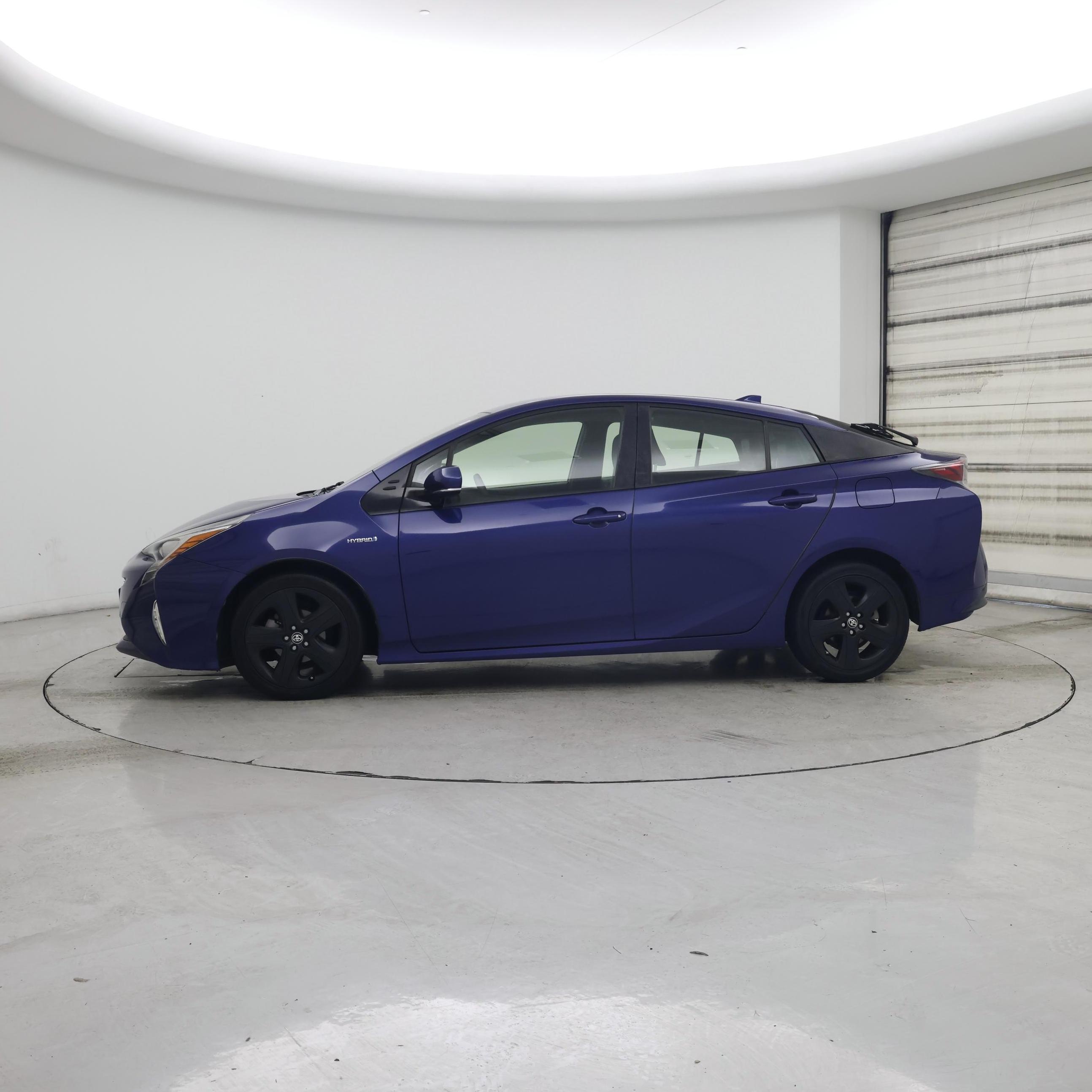 Thumbnail: 2016 Toyota Prius - 3