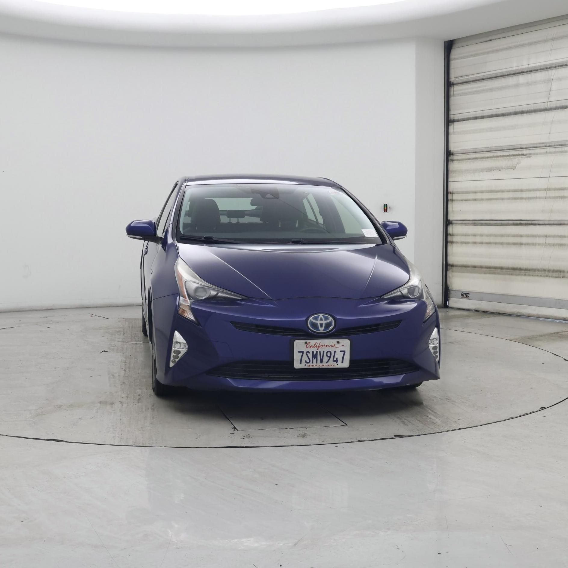 Thumbnail: 2016 Toyota Prius - 5