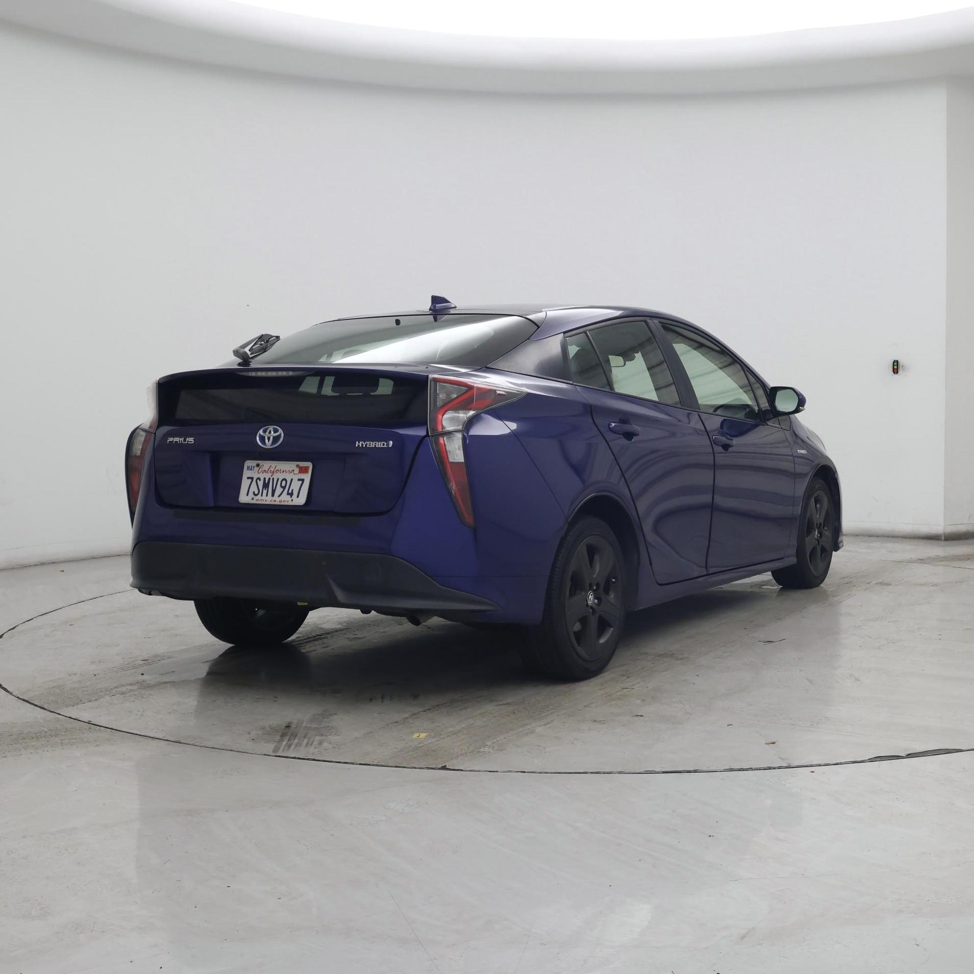 Thumbnail: 2016 Toyota Prius - 8