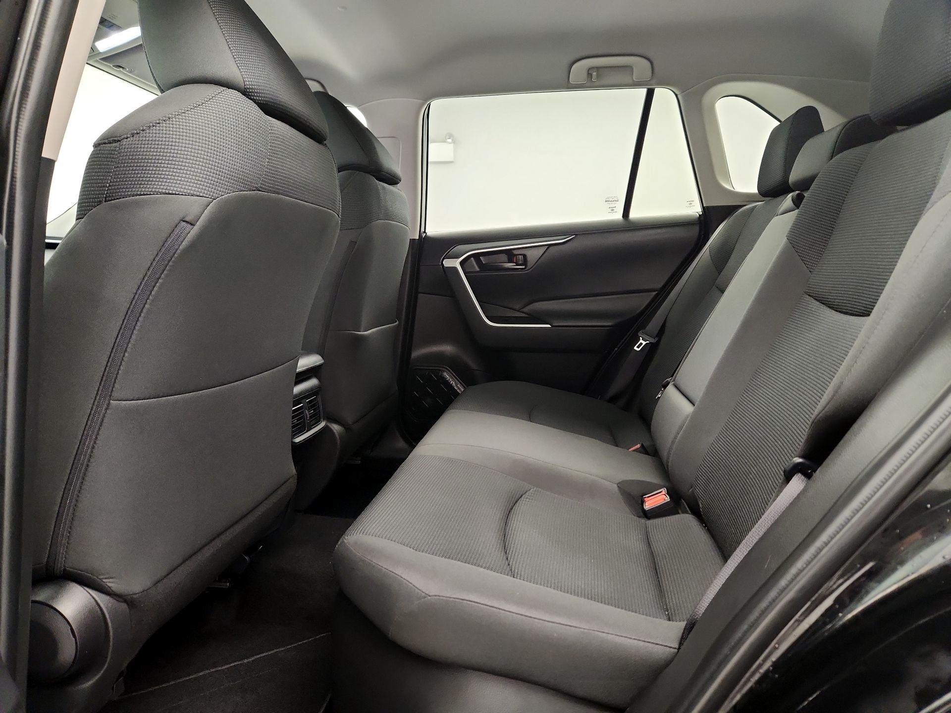 Thumbnail: 2025 Toyota RAV4 - 19