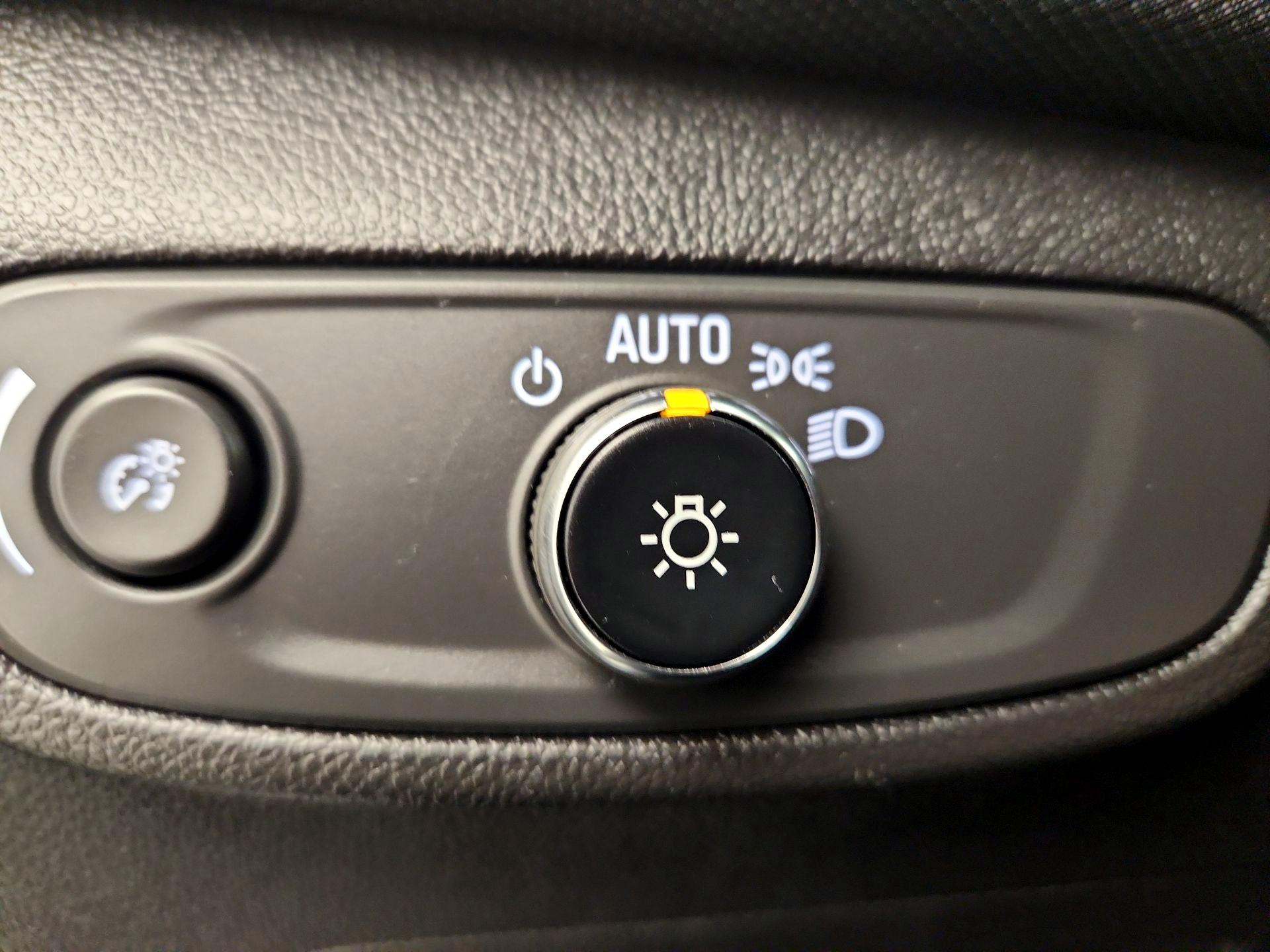 Thumbnail: 2025 Chevrolet TrailBlazer - 13