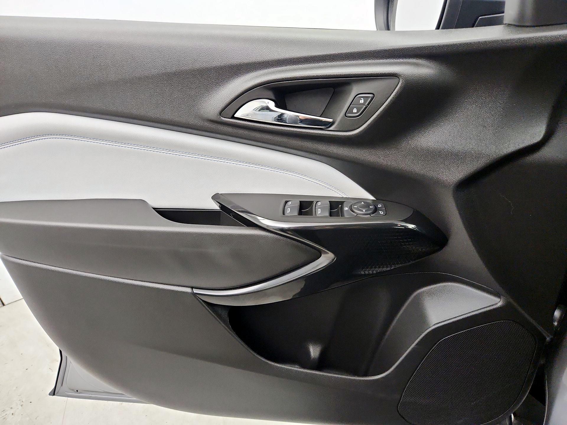 Thumbnail: 2025 Chevrolet Trax - 12