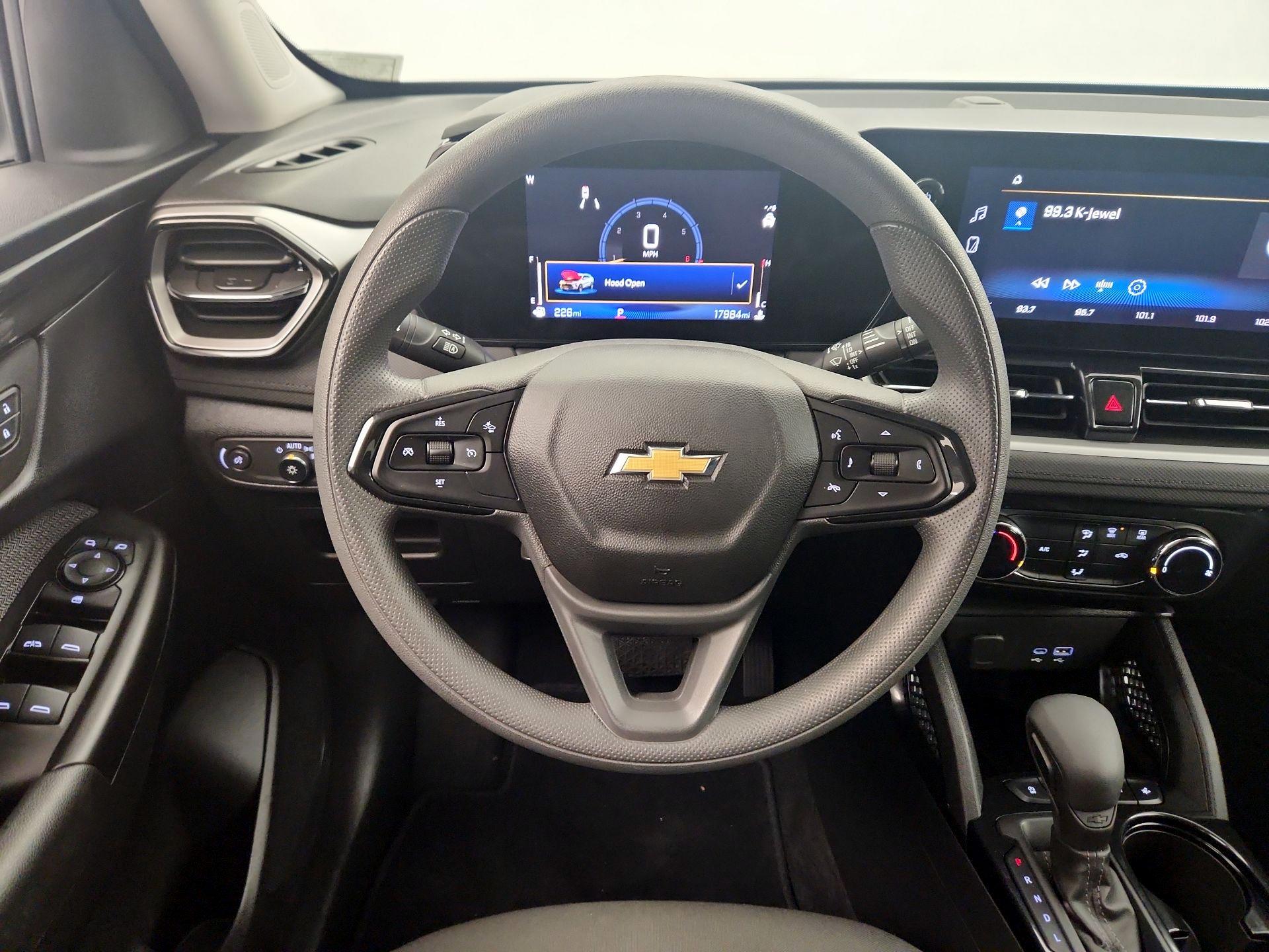 Thumbnail: 2025 Chevrolet TrailBlazer - 10