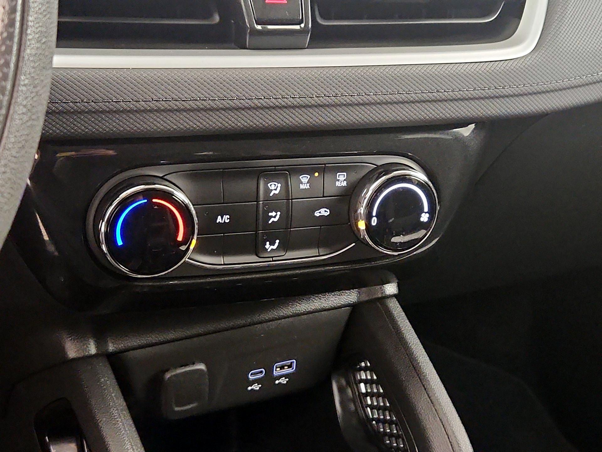 Thumbnail: 2025 Chevrolet TrailBlazer - 16