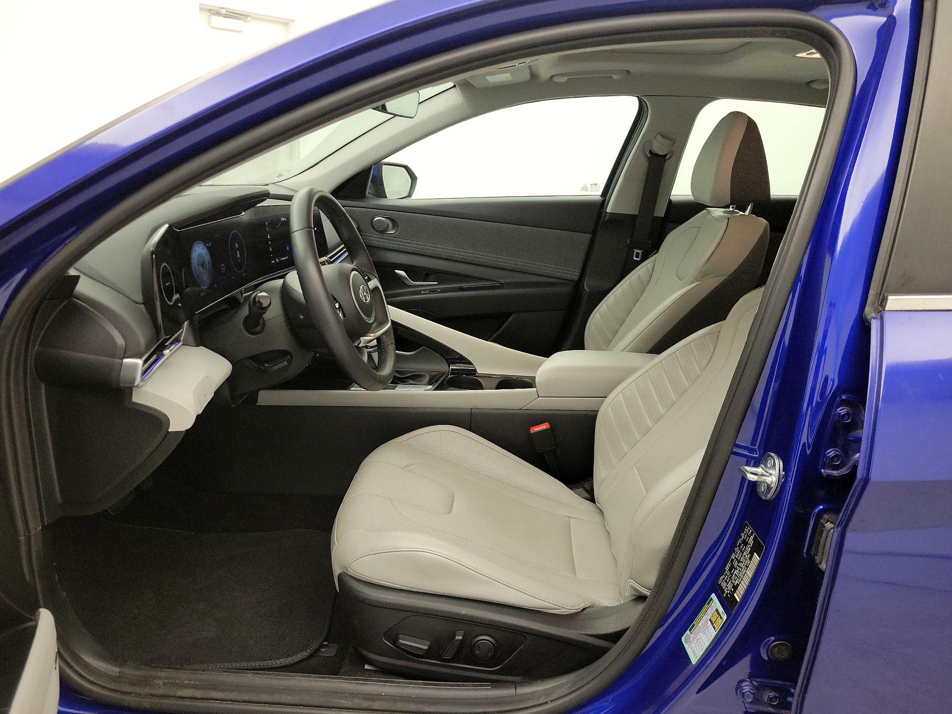 Thumbnail: 2023 Hyundai Elantra - 11