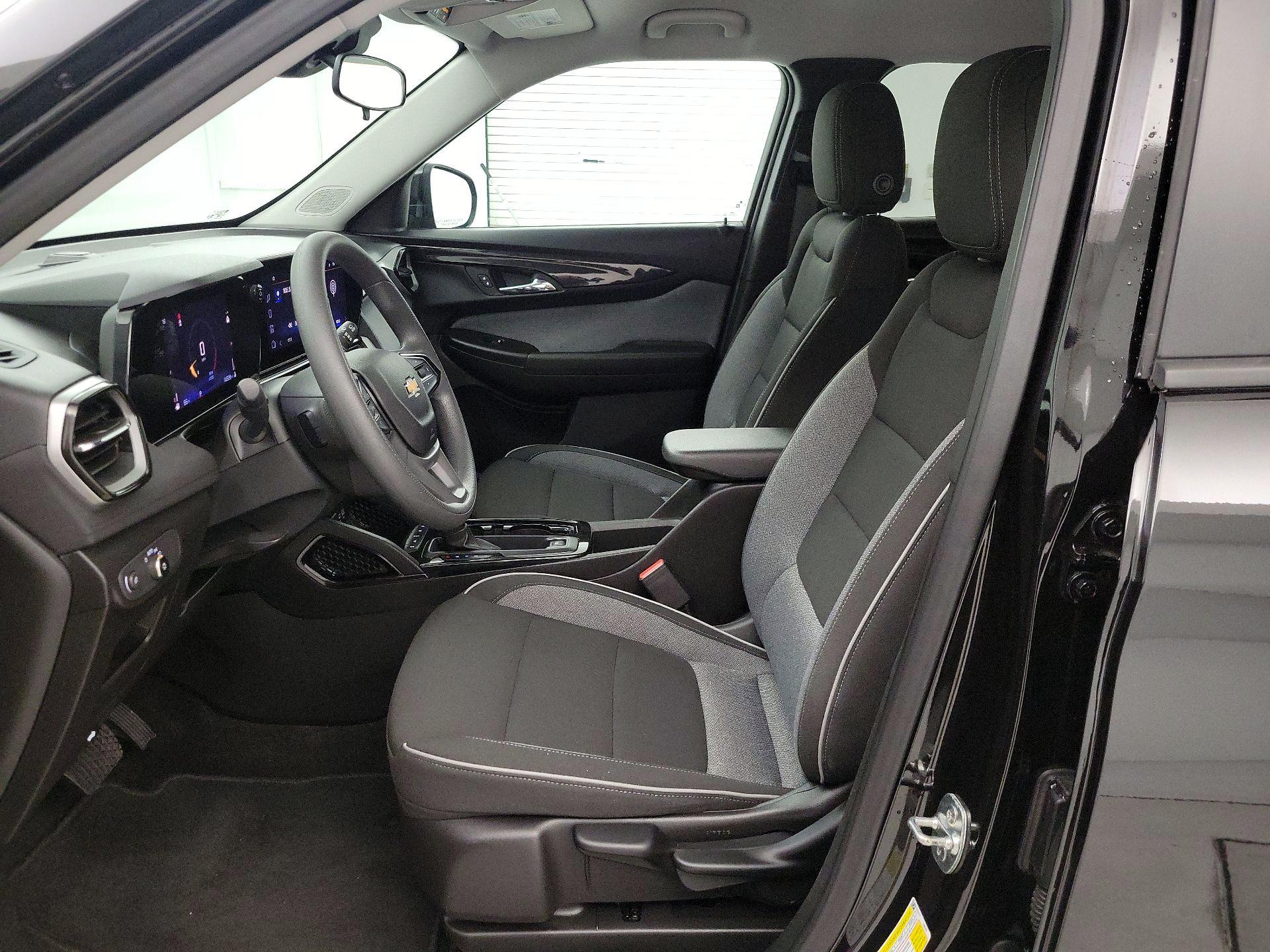 Thumbnail: 2025 Chevrolet TrailBlazer - 11