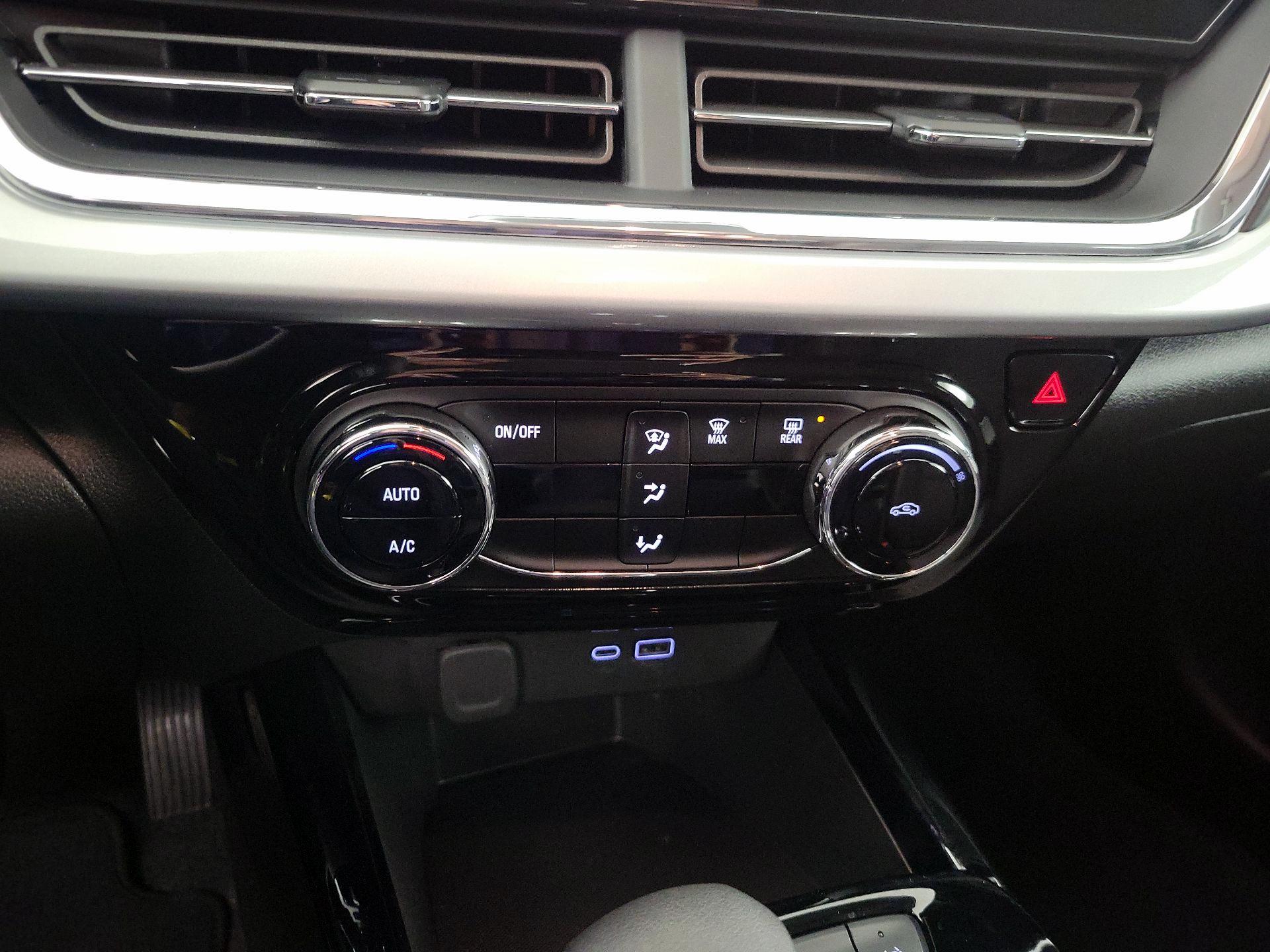 Thumbnail: 2025 Chevrolet Trax - 15