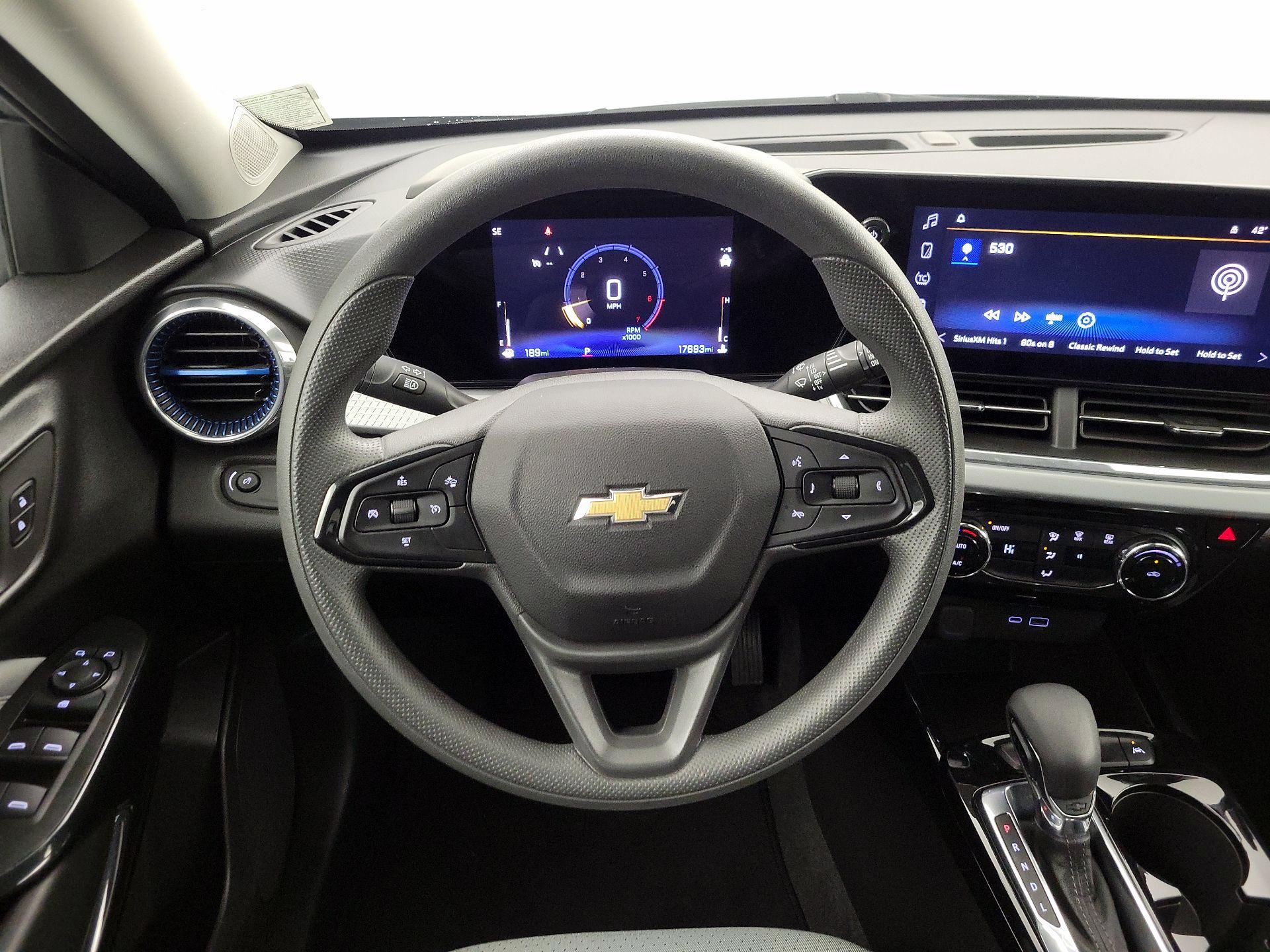 Thumbnail: 2025 Chevrolet Trax - 10