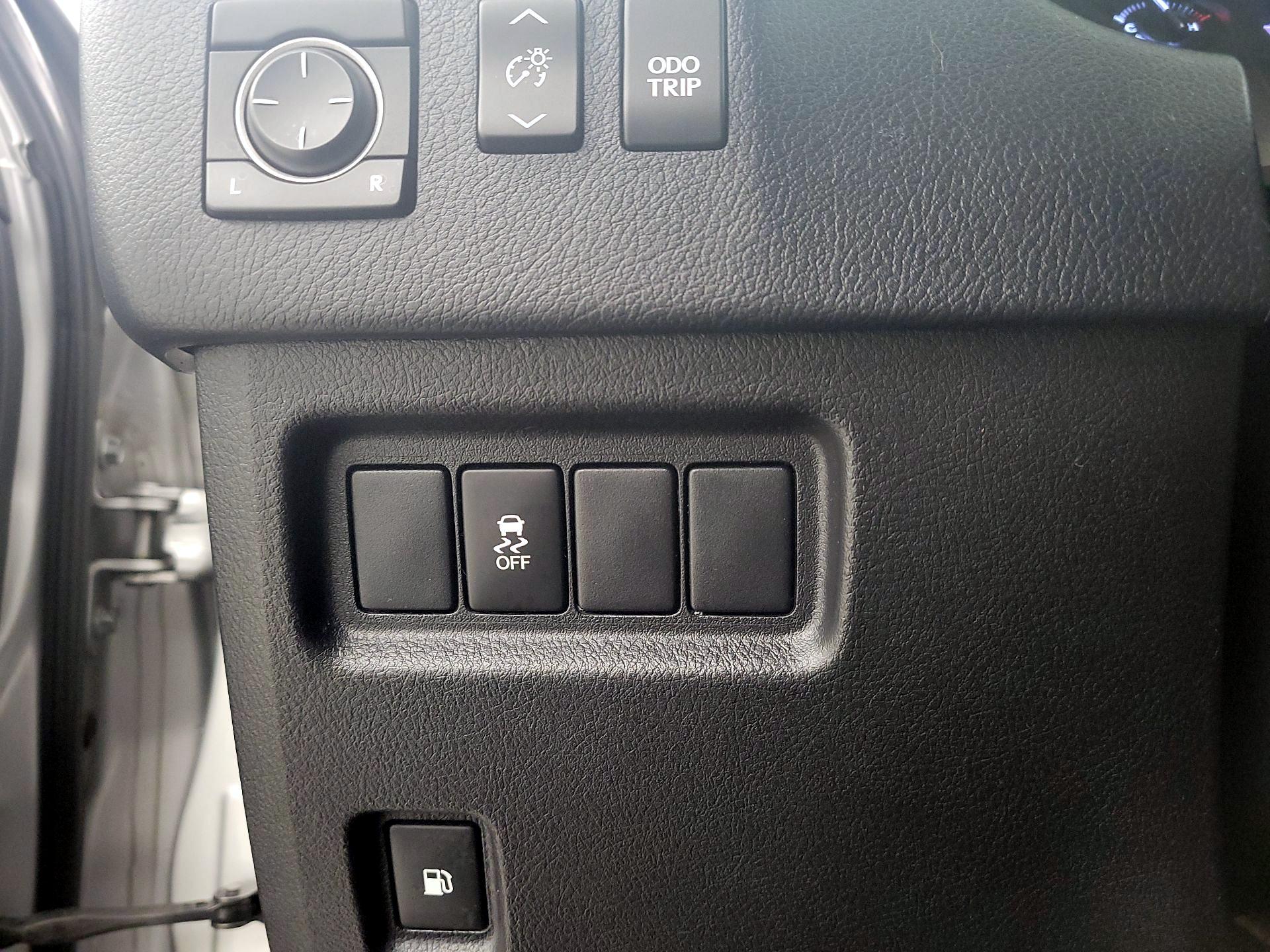 Thumbnail: 2014 Lexus GX - 13