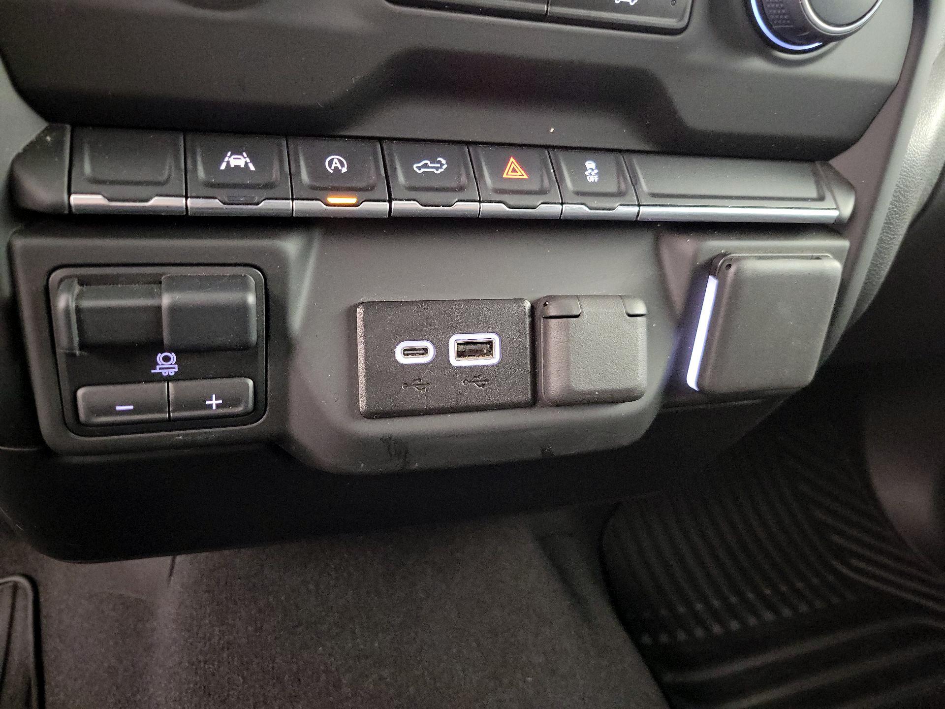 Thumbnail: 2024 Chevrolet Silverado 1500 - 18